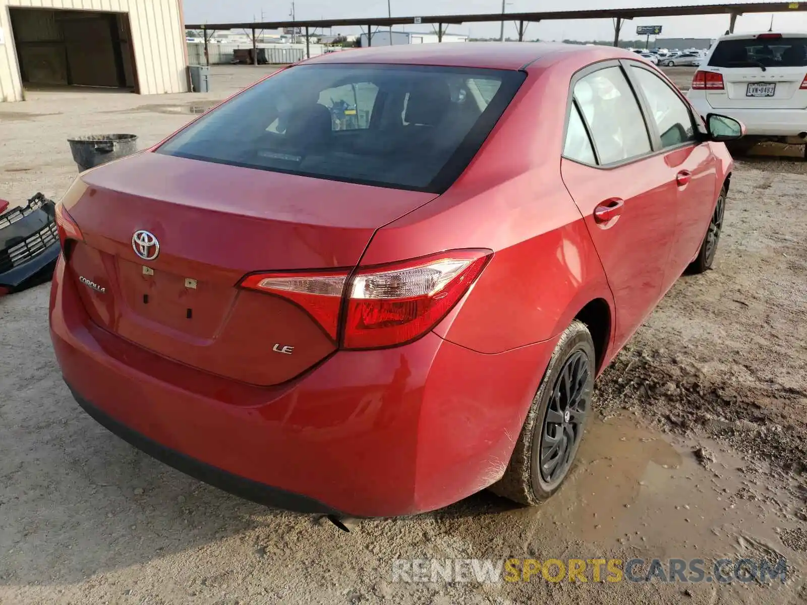 4 Photograph of a damaged car 5YFBURHE5KP922113 TOYOTA COROLLA 2019