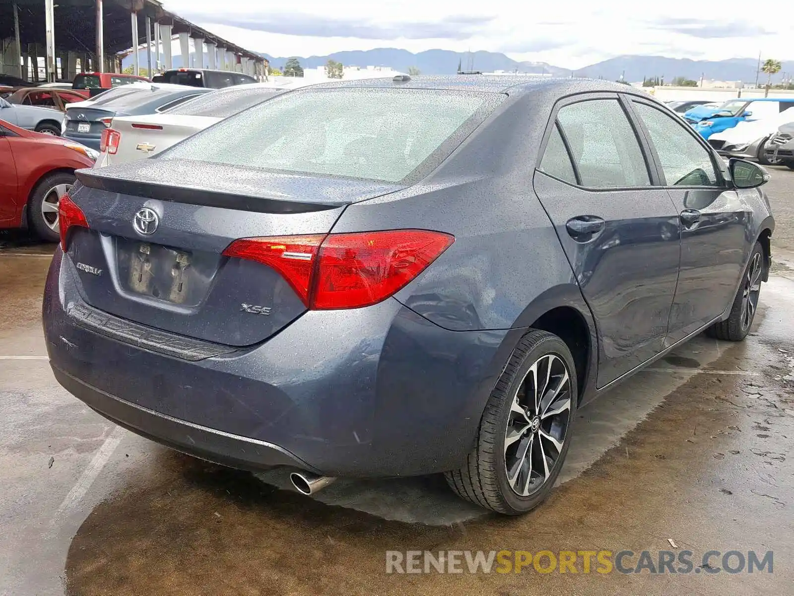 4 Photograph of a damaged car 5YFBURHE5KP922287 TOYOTA COROLLA 2019