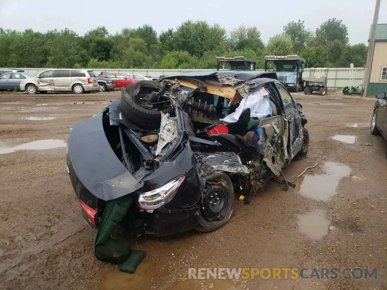 4 Photograph of a damaged car 5YFBURHE5KP923004 TOYOTA COROLLA 2019