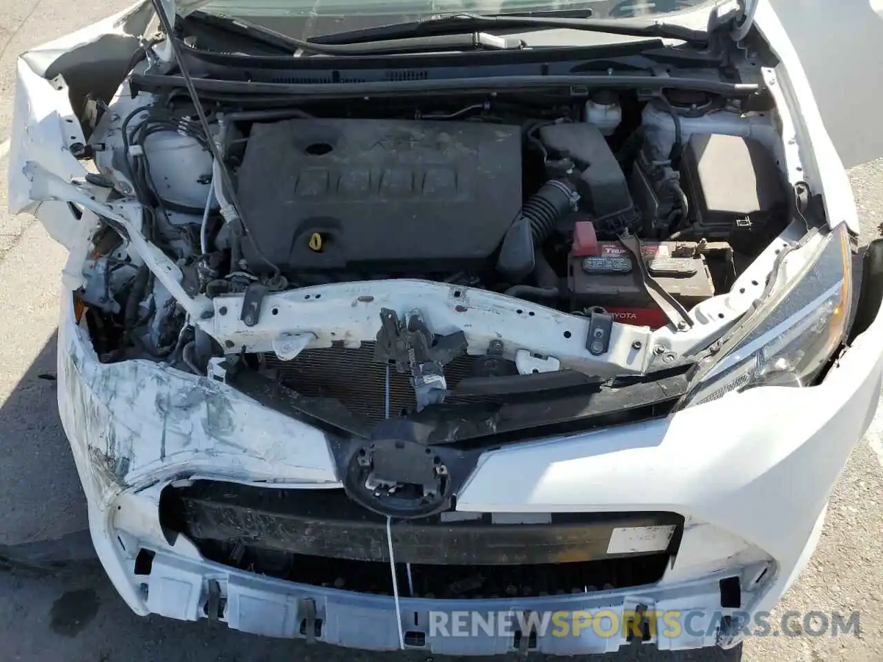 11 Photograph of a damaged car 5YFBURHE5KP923360 TOYOTA COROLLA 2019