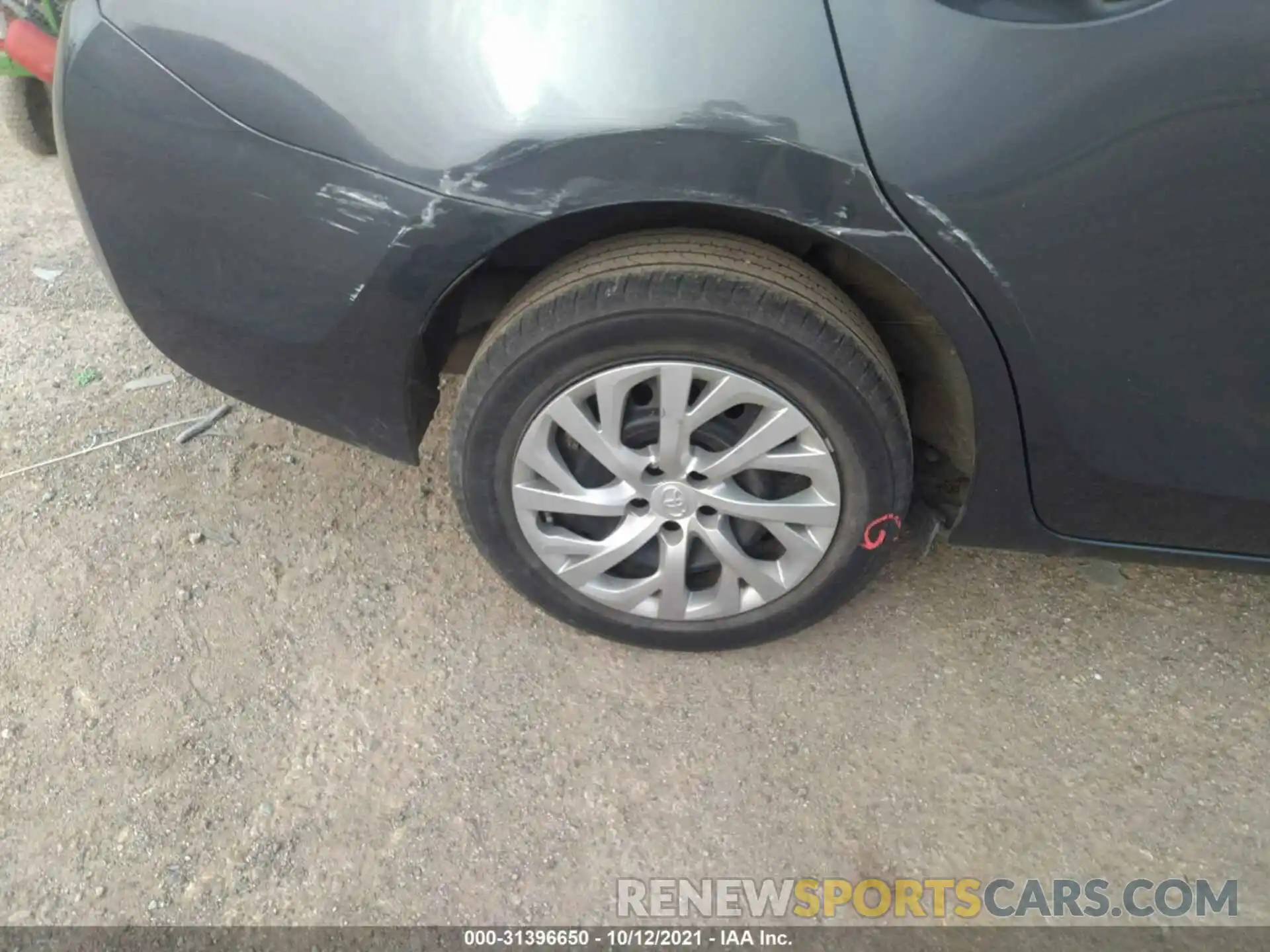 15 Photograph of a damaged car 5YFBURHE5KP923505 TOYOTA COROLLA 2019