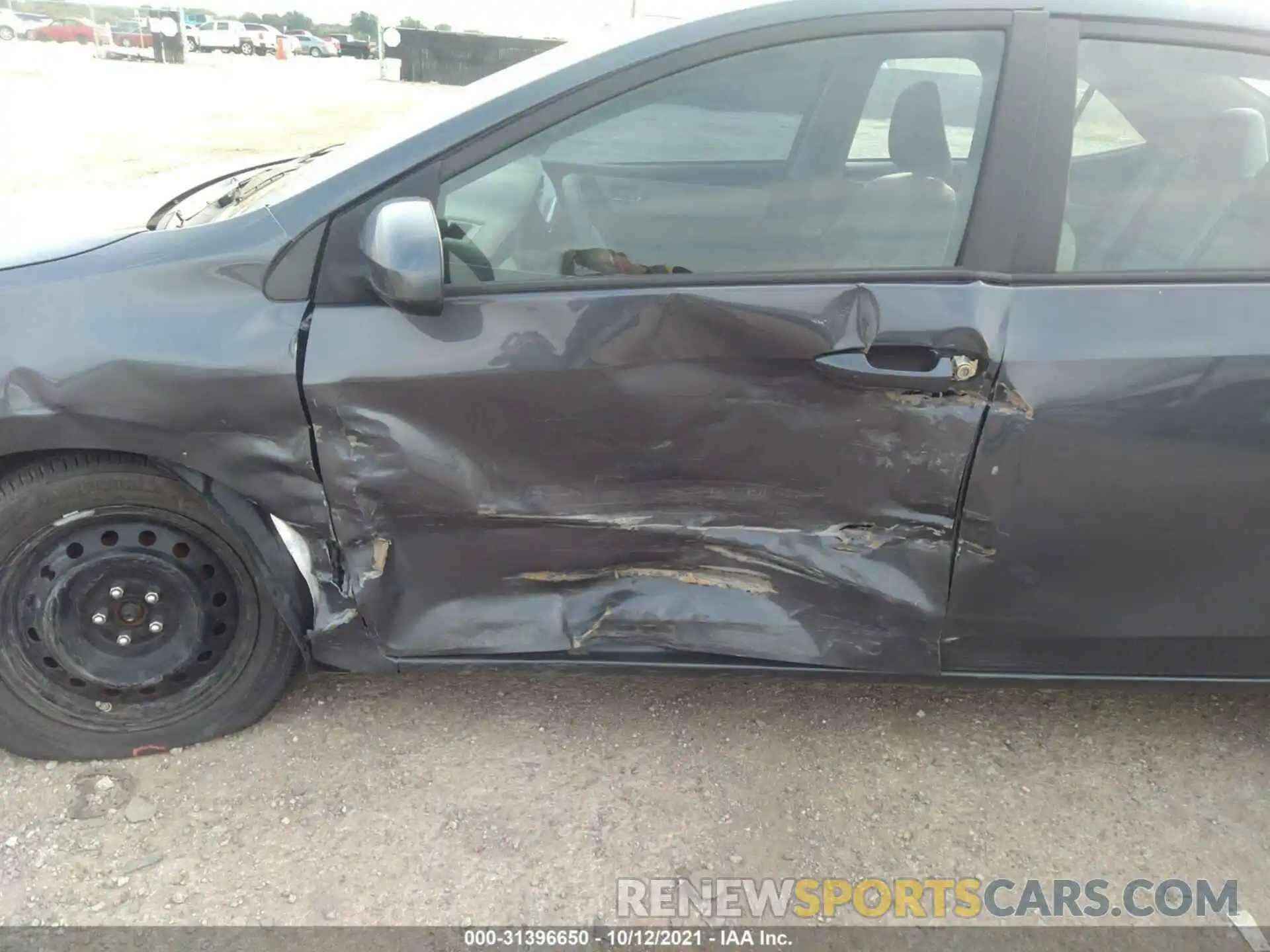 6 Photograph of a damaged car 5YFBURHE5KP923505 TOYOTA COROLLA 2019