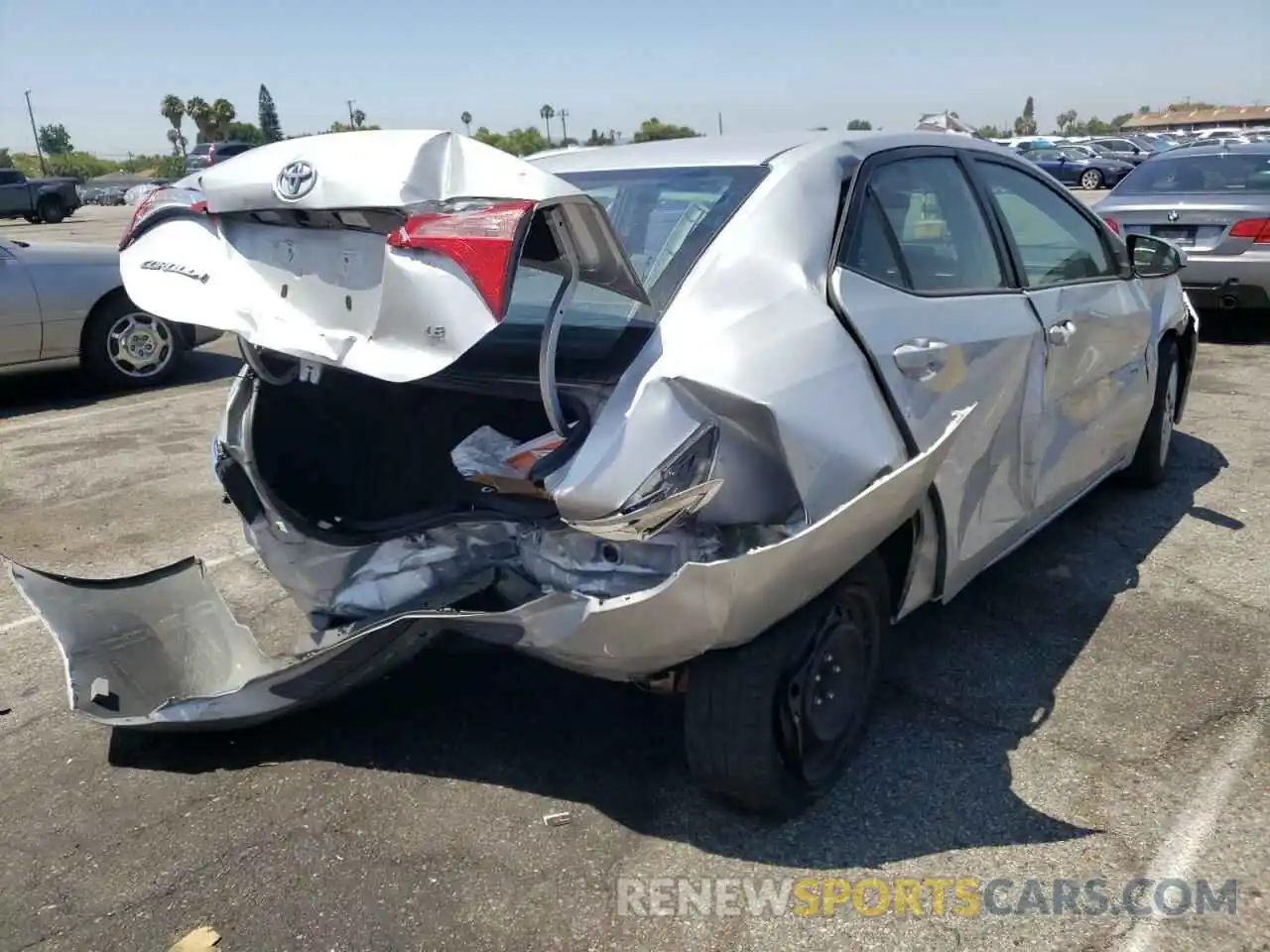 4 Photograph of a damaged car 5YFBURHE5KP923567 TOYOTA COROLLA 2019