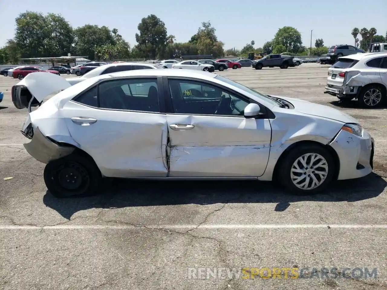 9 Photograph of a damaged car 5YFBURHE5KP923567 TOYOTA COROLLA 2019