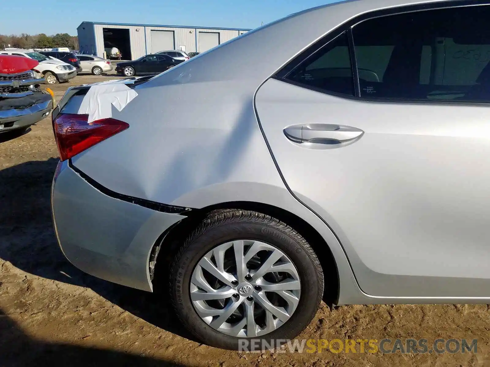 9 Photograph of a damaged car 5YFBURHE5KP924668 TOYOTA COROLLA 2019