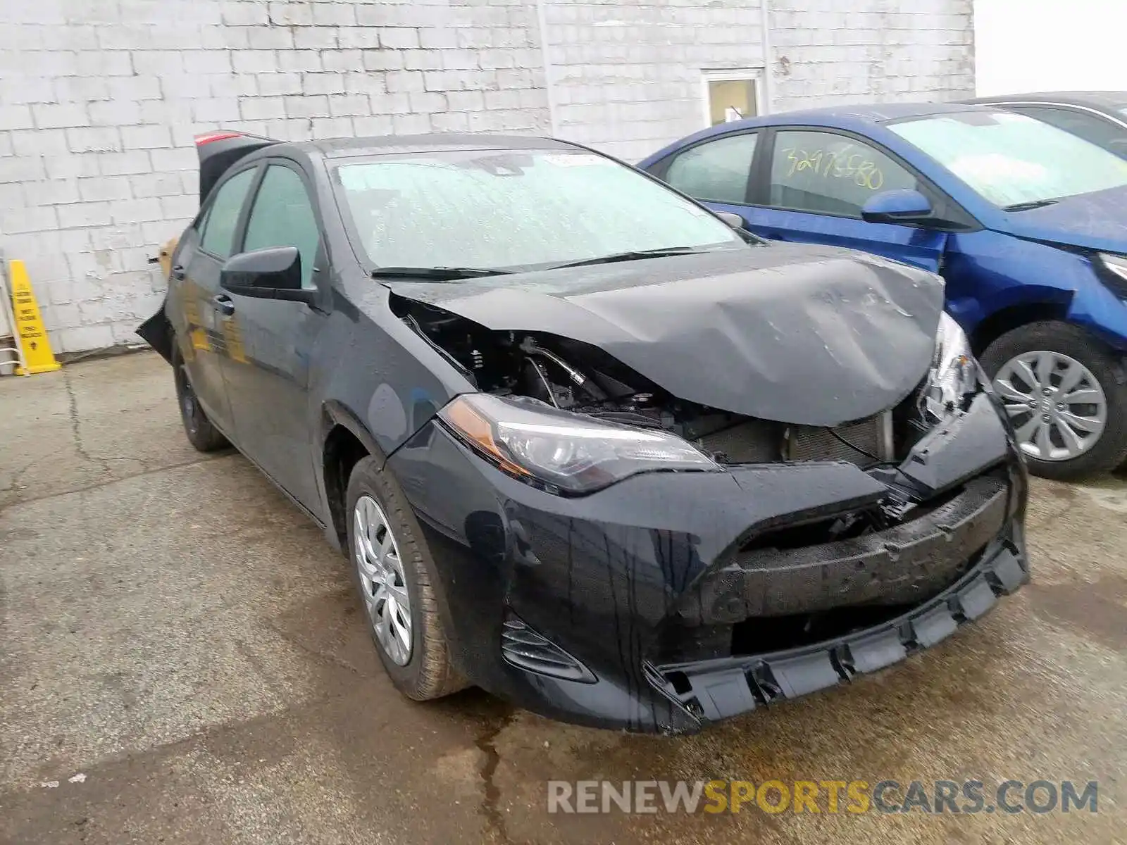 1 Photograph of a damaged car 5YFBURHE5KP924833 TOYOTA COROLLA 2019