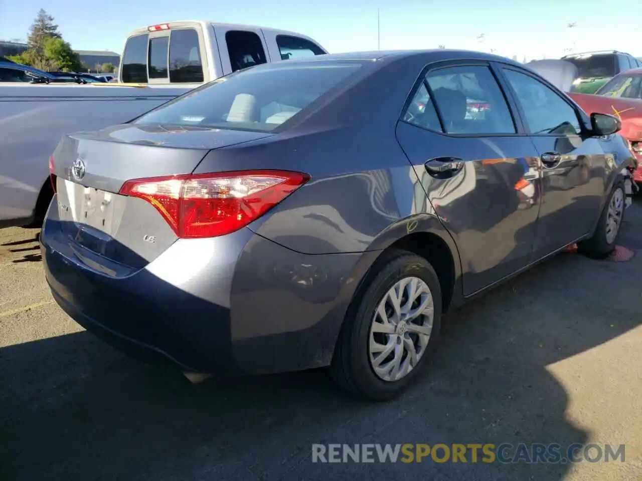 4 Photograph of a damaged car 5YFBURHE5KP925593 TOYOTA COROLLA 2019