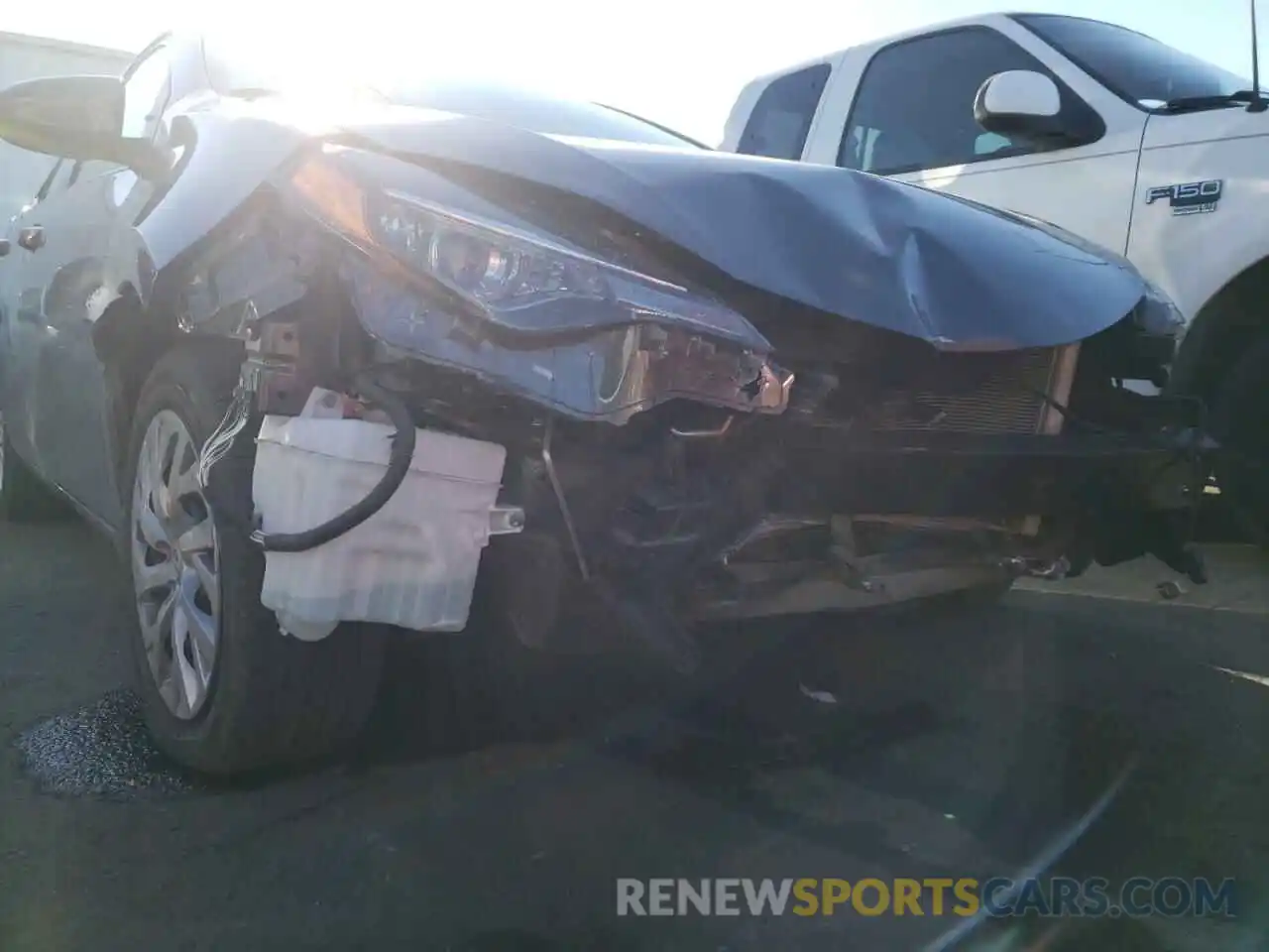 9 Photograph of a damaged car 5YFBURHE5KP925593 TOYOTA COROLLA 2019