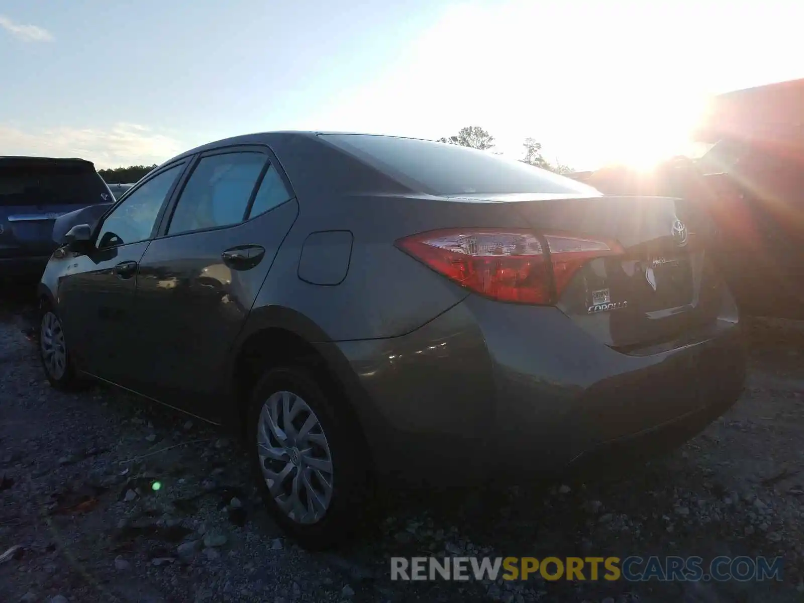 3 Photograph of a damaged car 5YFBURHE5KP925674 TOYOTA COROLLA 2019