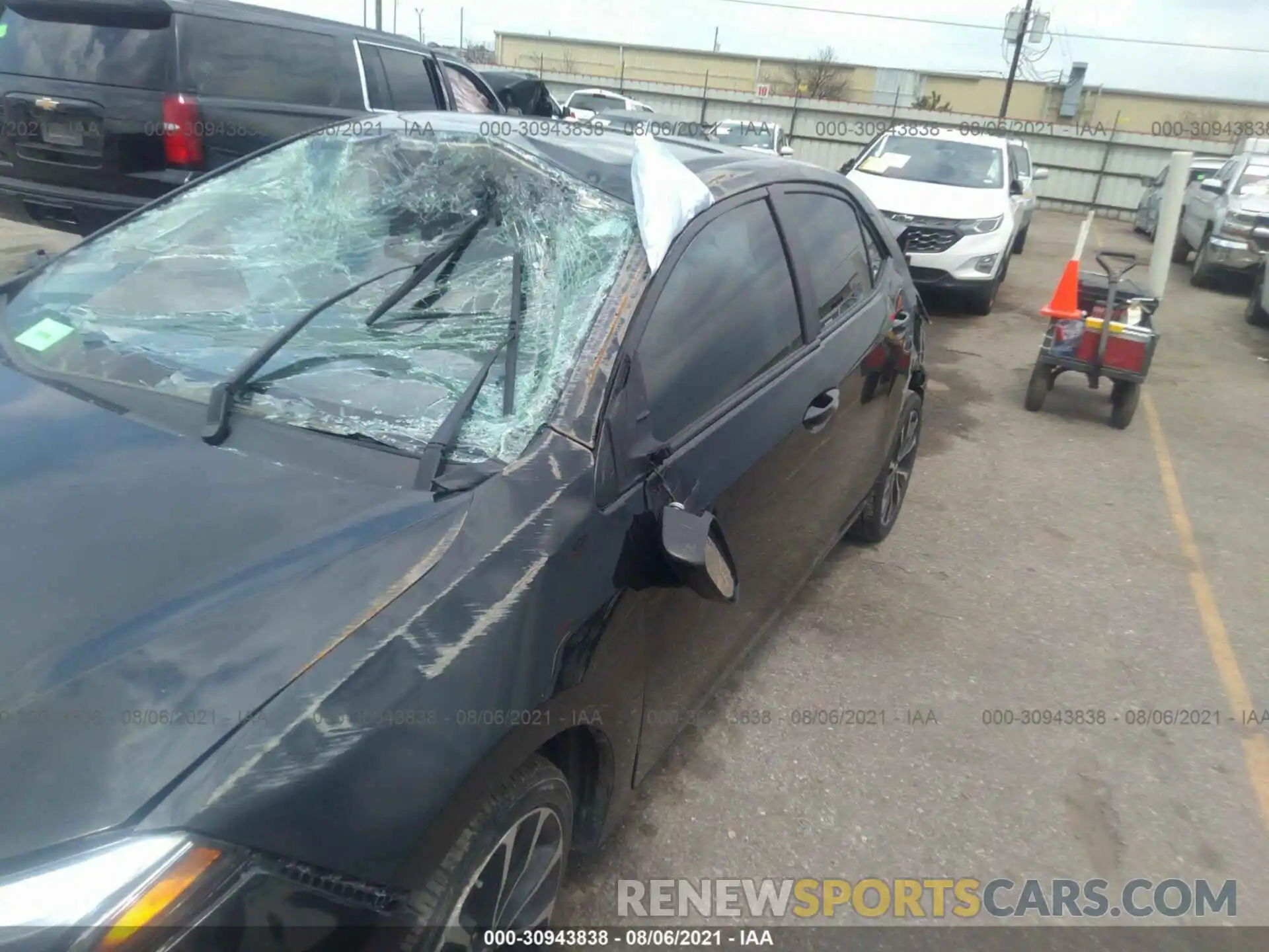 6 Photograph of a damaged car 5YFBURHE5KP925769 TOYOTA COROLLA 2019