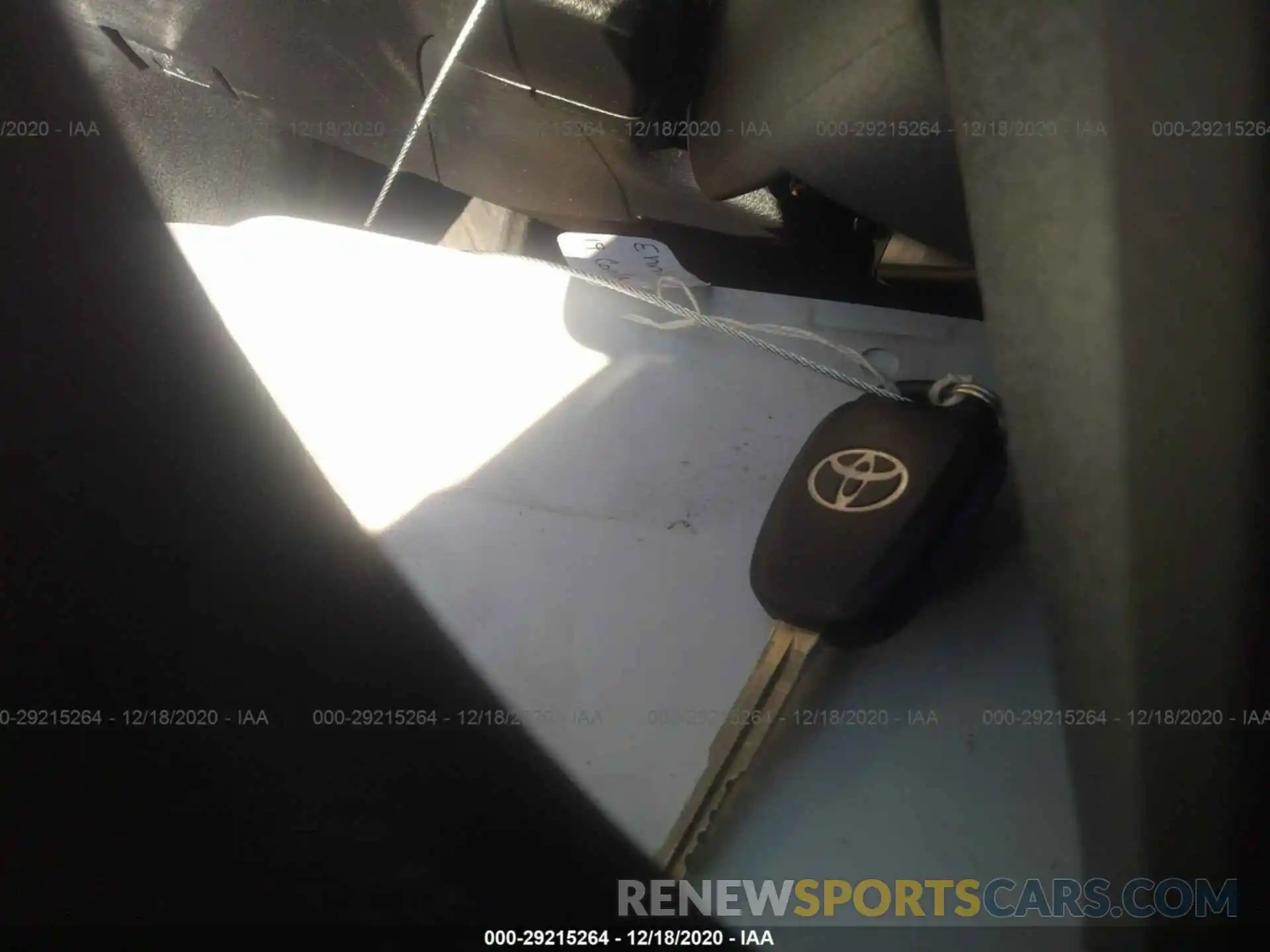 11 Photograph of a damaged car 5YFBURHE5KP925867 TOYOTA COROLLA 2019