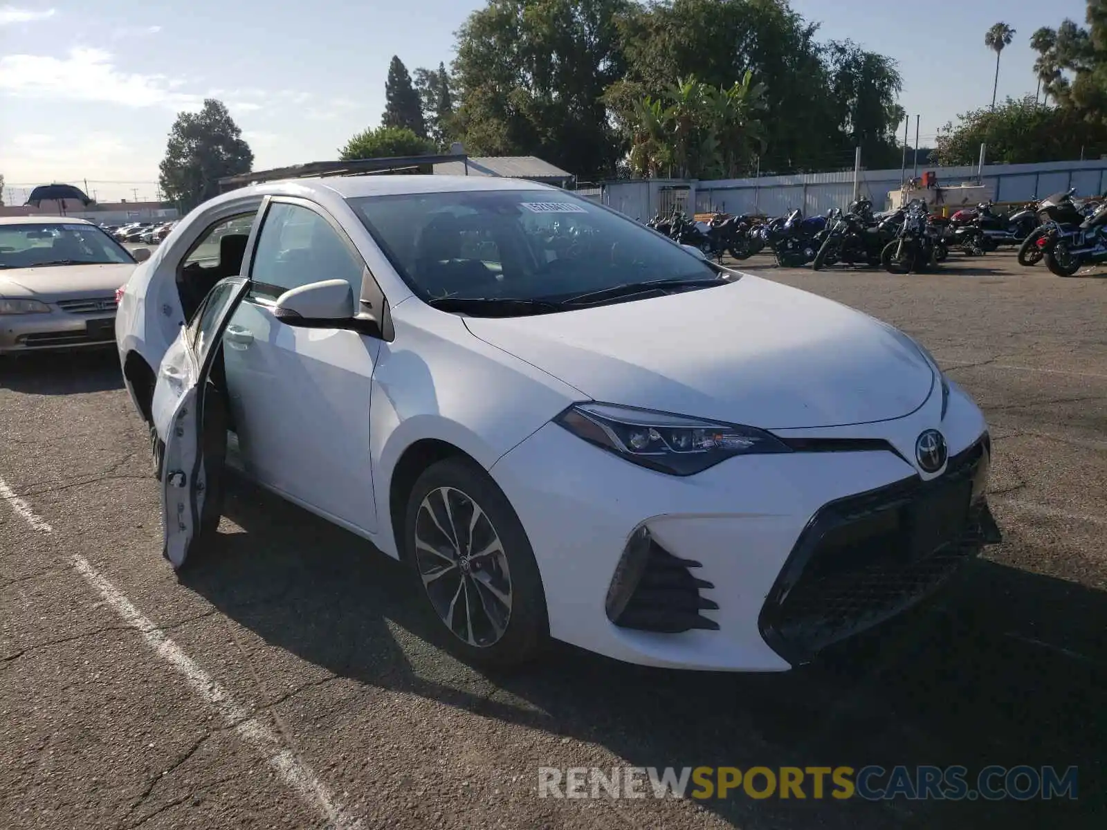 1 Photograph of a damaged car 5YFBURHE5KP926775 TOYOTA COROLLA 2019