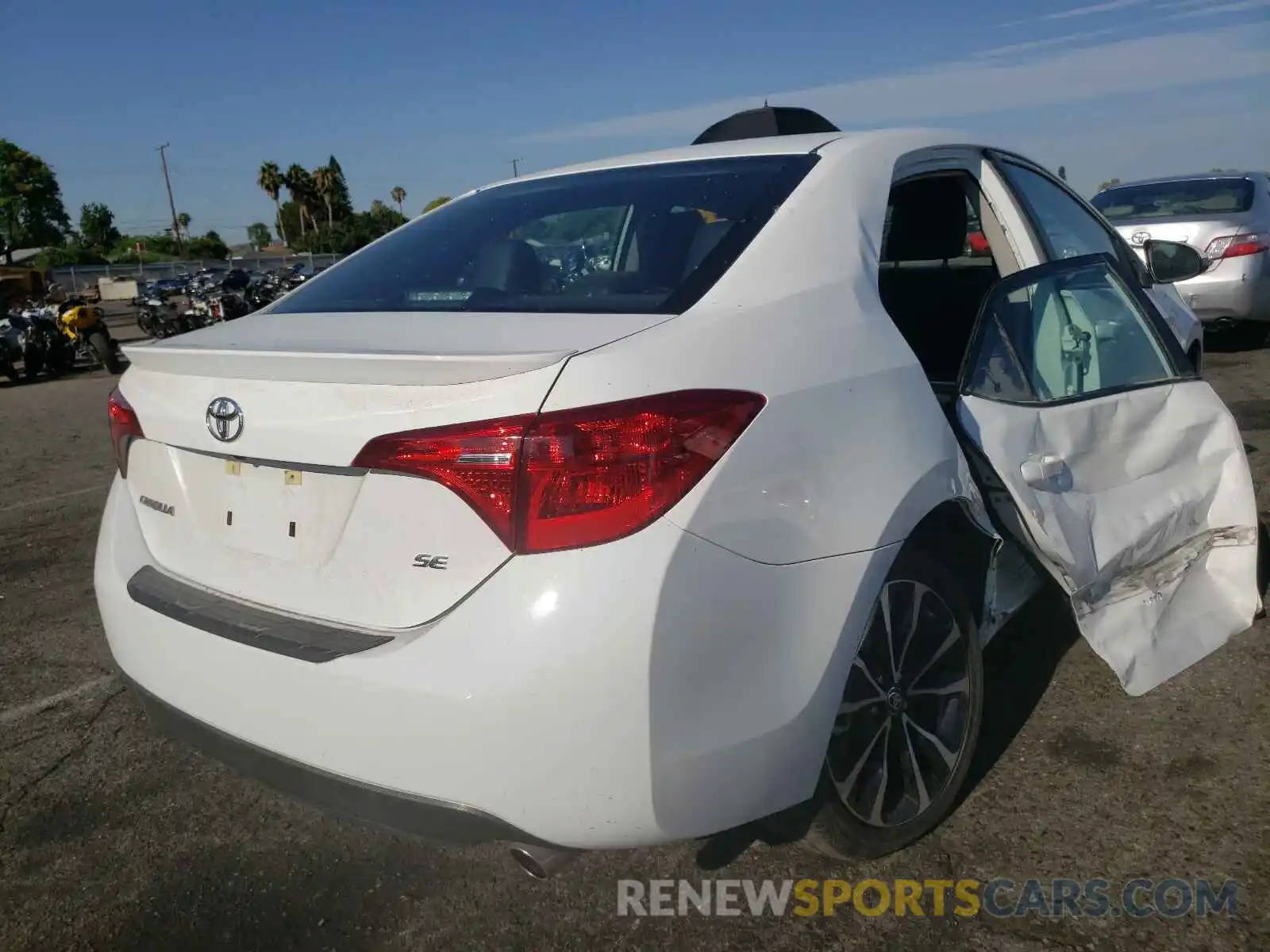 4 Photograph of a damaged car 5YFBURHE5KP926775 TOYOTA COROLLA 2019