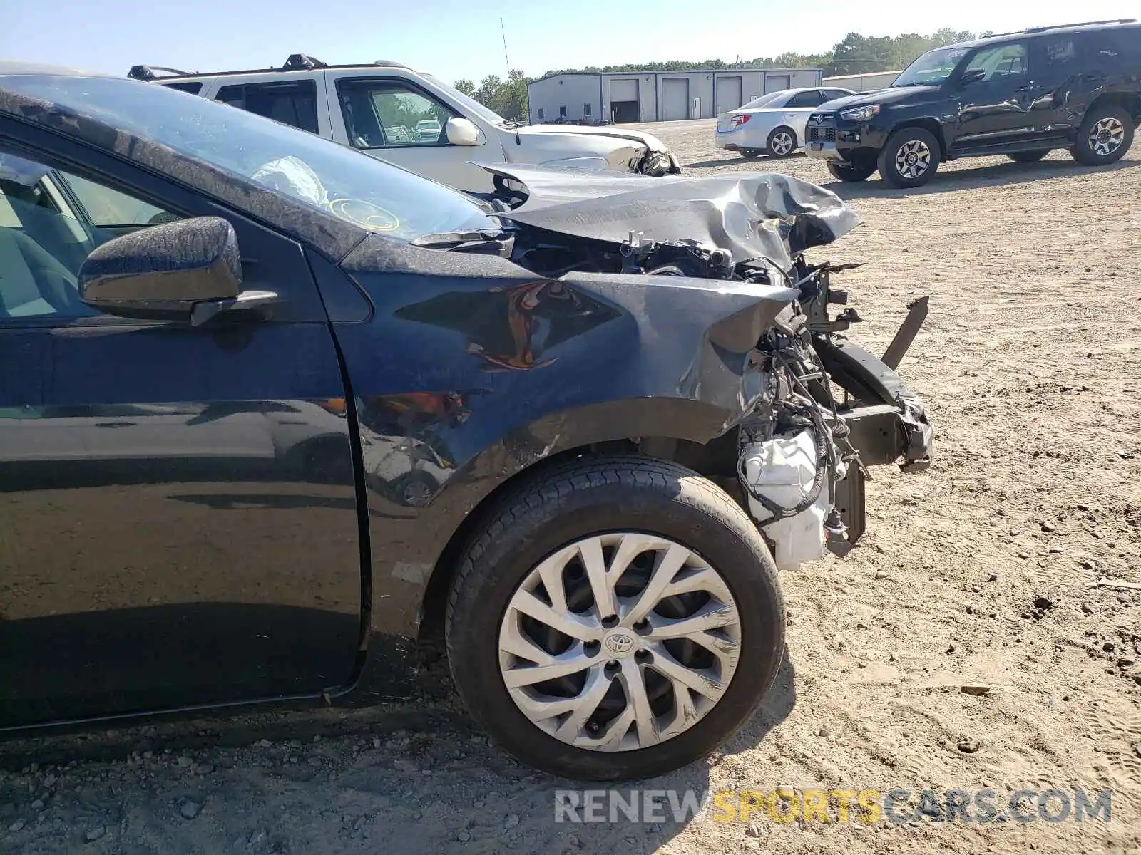 9 Photograph of a damaged car 5YFBURHE5KP927635 TOYOTA COROLLA 2019