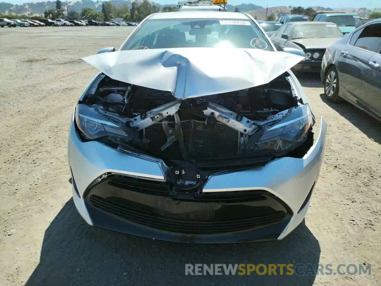 9 Photograph of a damaged car 5YFBURHE5KP928249 TOYOTA COROLLA 2019