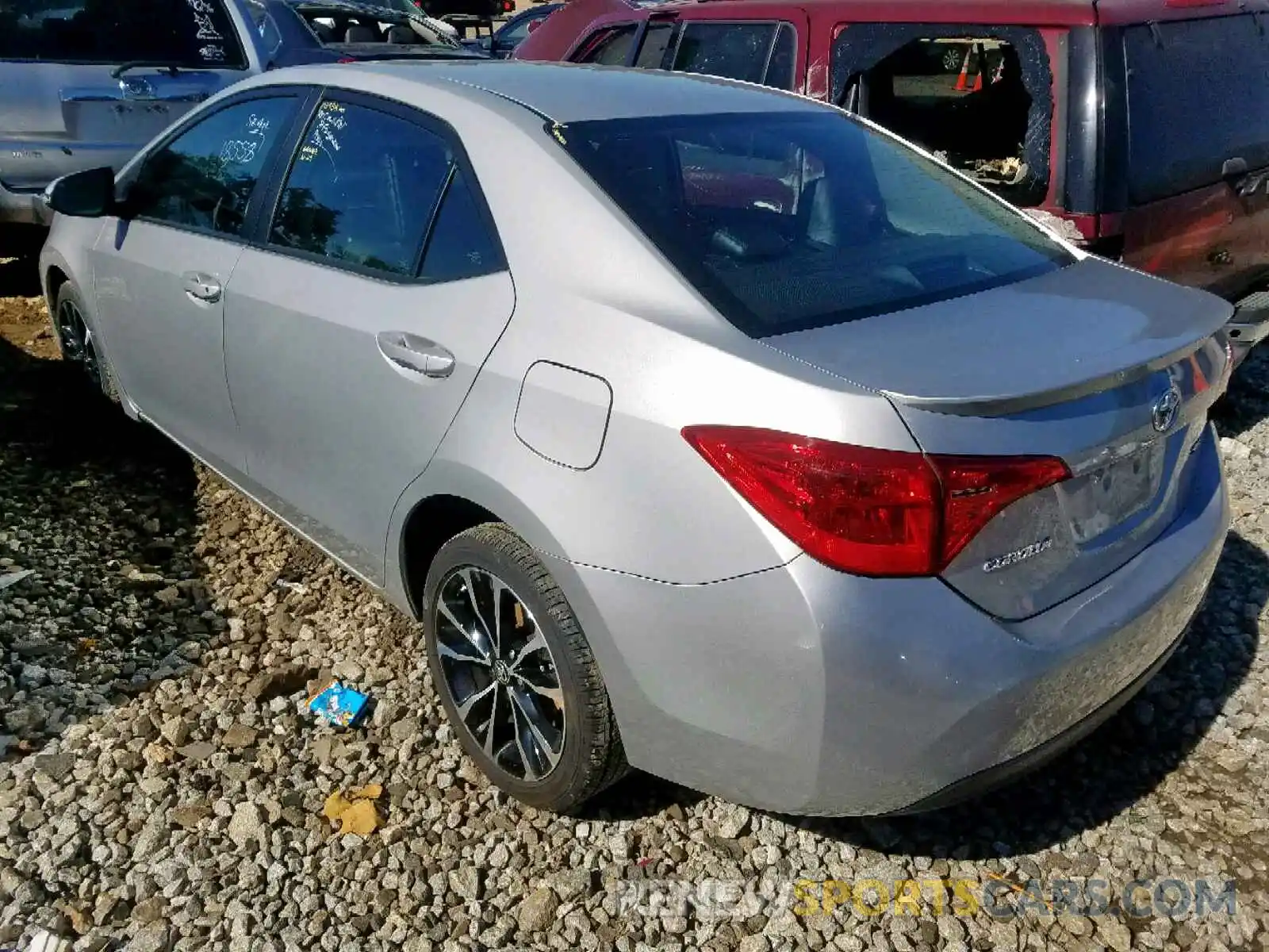 3 Photograph of a damaged car 5YFBURHE5KP928333 TOYOTA COROLLA 2019