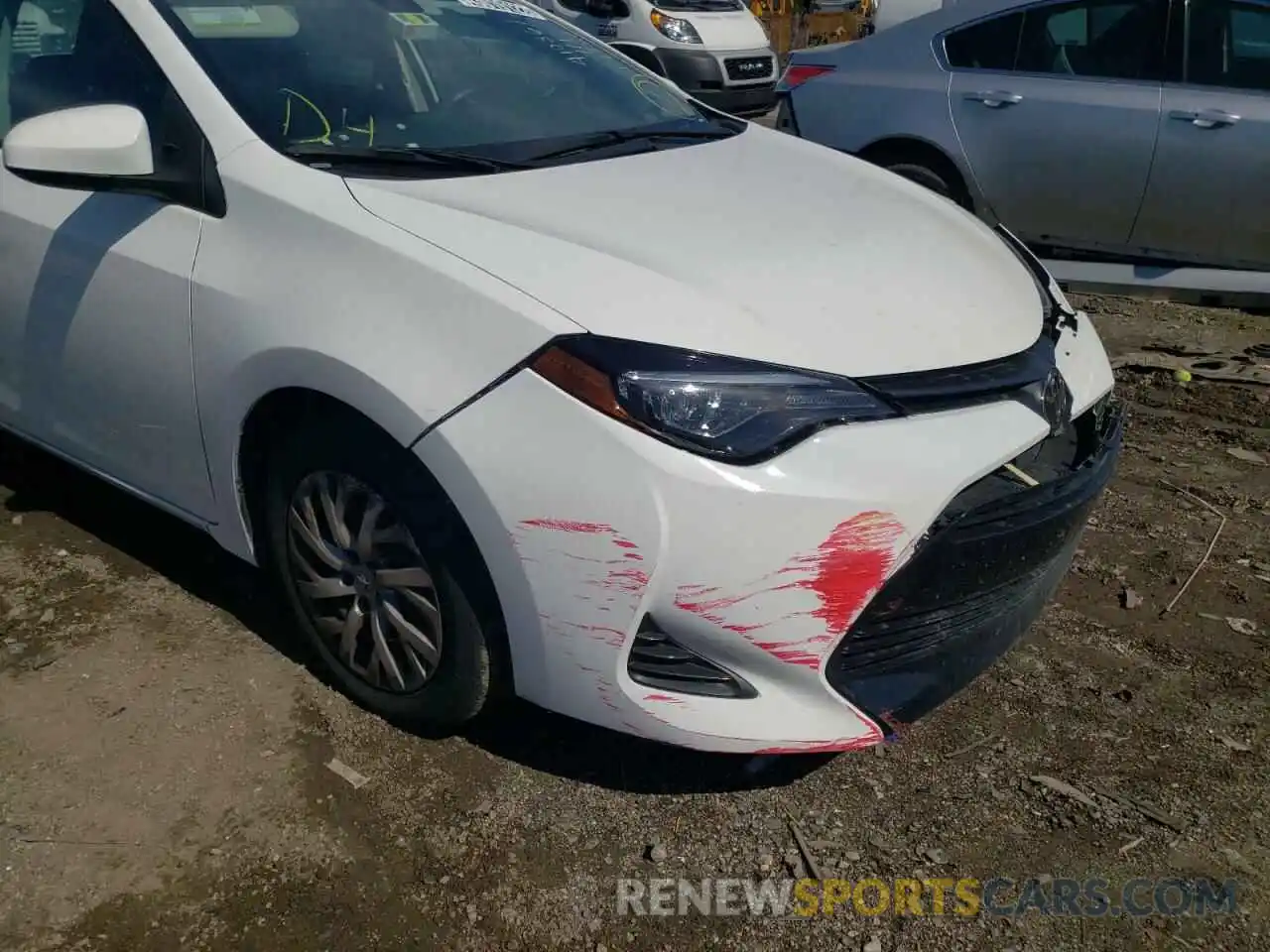 9 Photograph of a damaged car 5YFBURHE5KP928588 TOYOTA COROLLA 2019