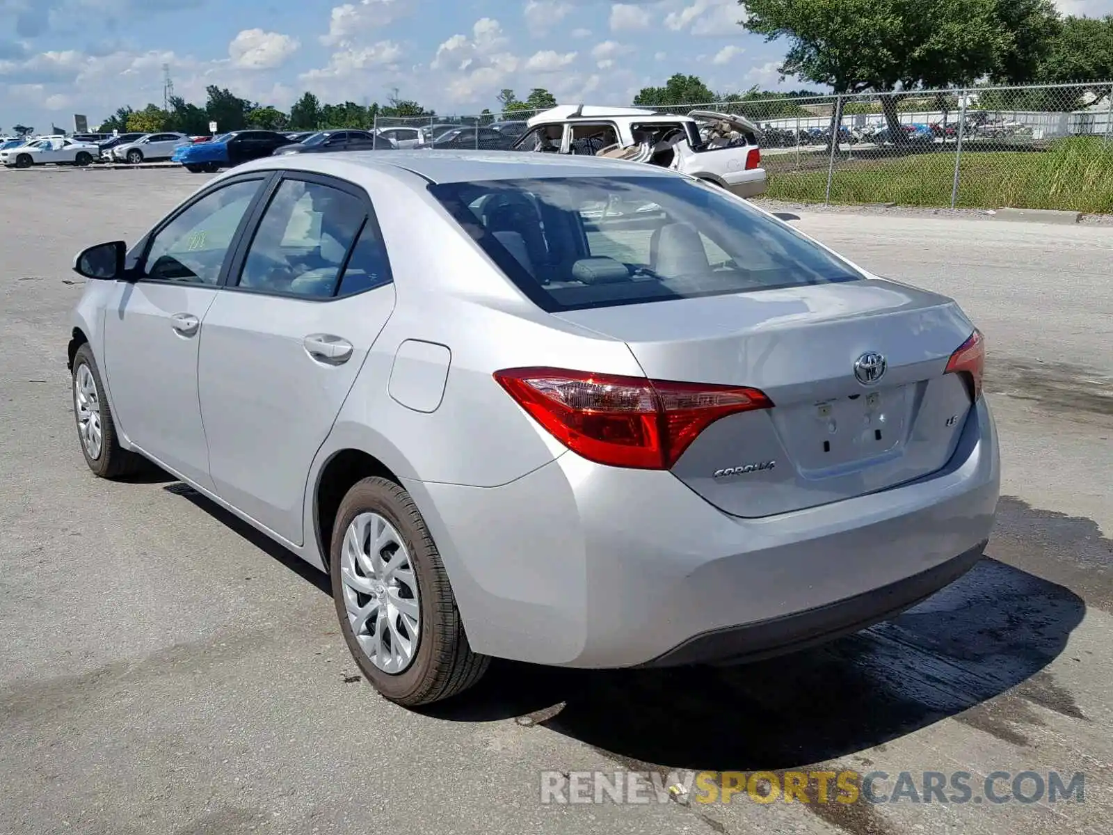 3 Photograph of a damaged car 5YFBURHE5KP929563 TOYOTA COROLLA 2019