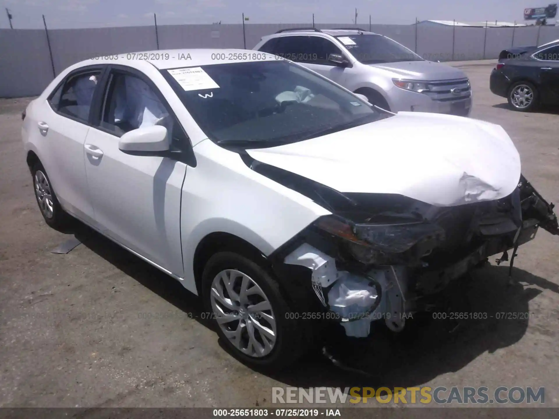 1 Photograph of a damaged car 5YFBURHE5KP930583 TOYOTA COROLLA 2019