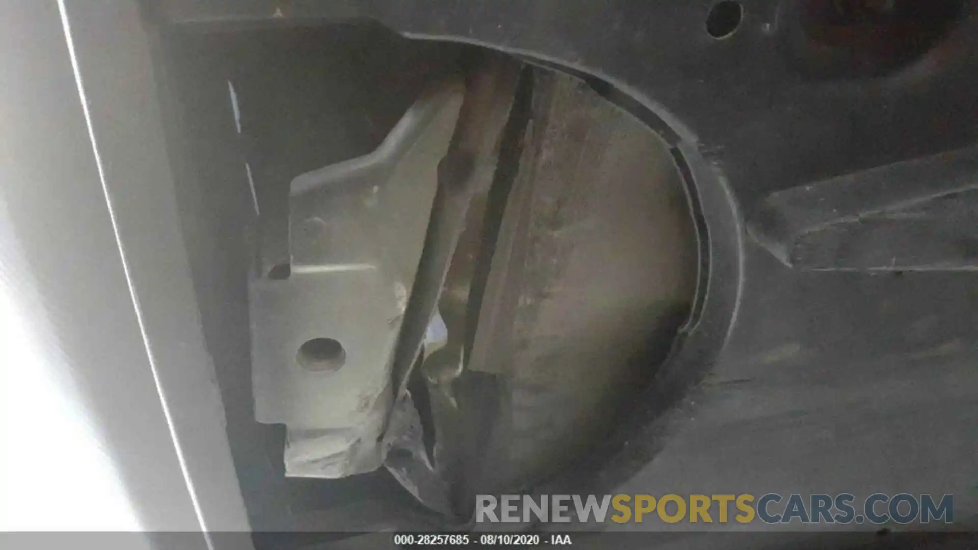 9 Photograph of a damaged car 5YFBURHE5KP931006 TOYOTA COROLLA 2019