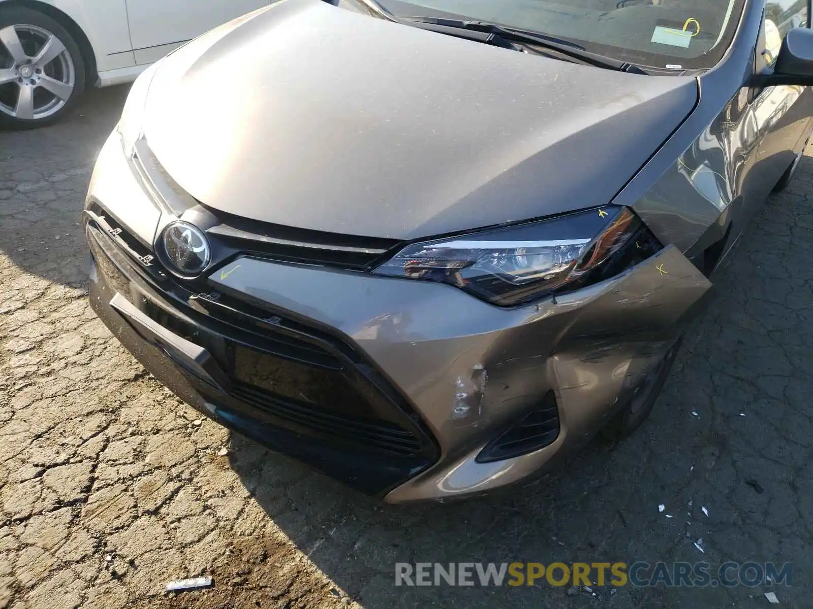 9 Photograph of a damaged car 5YFBURHE5KP931426 TOYOTA COROLLA 2019