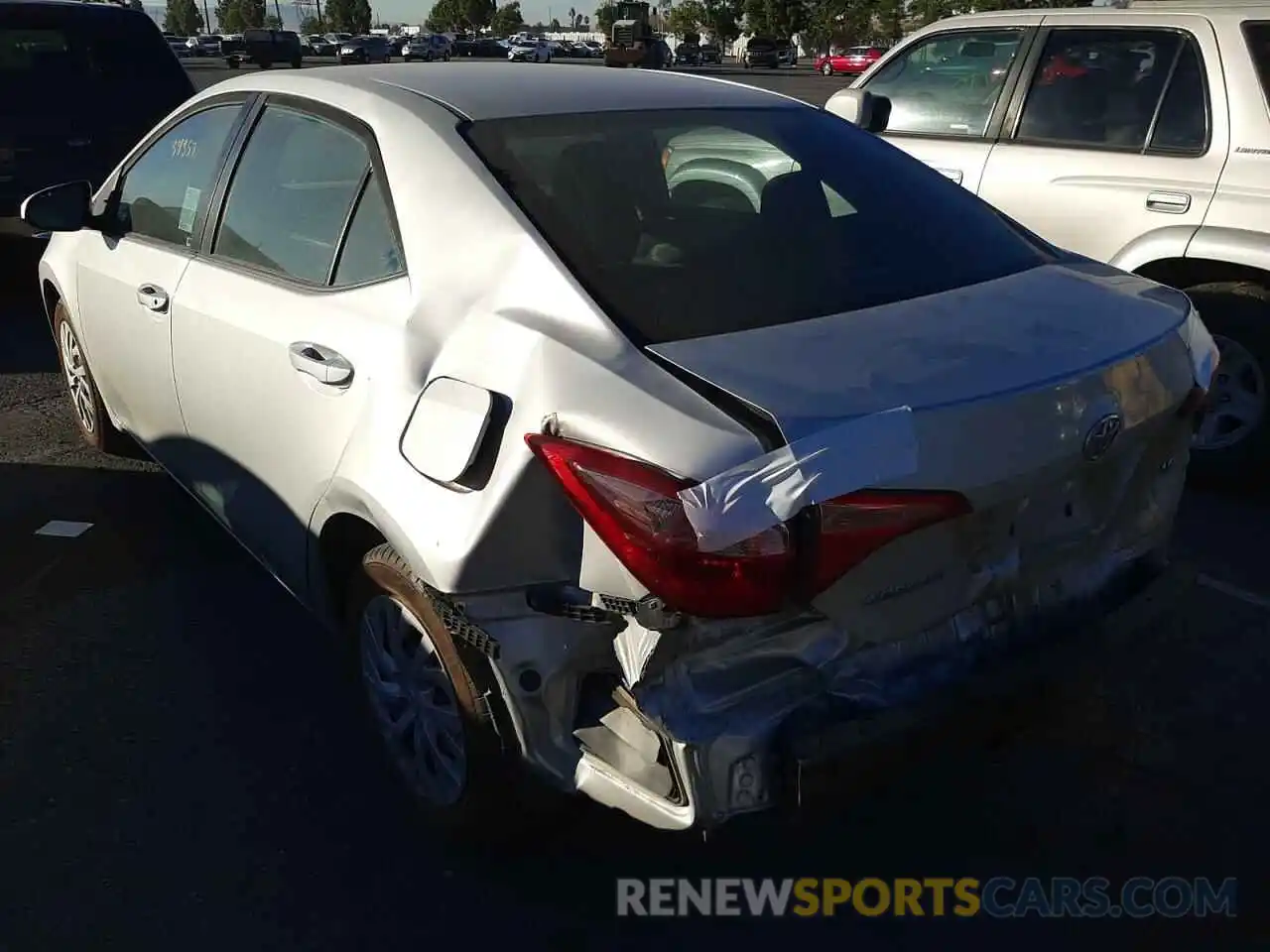 3 Photograph of a damaged car 5YFBURHE5KP931569 TOYOTA COROLLA 2019