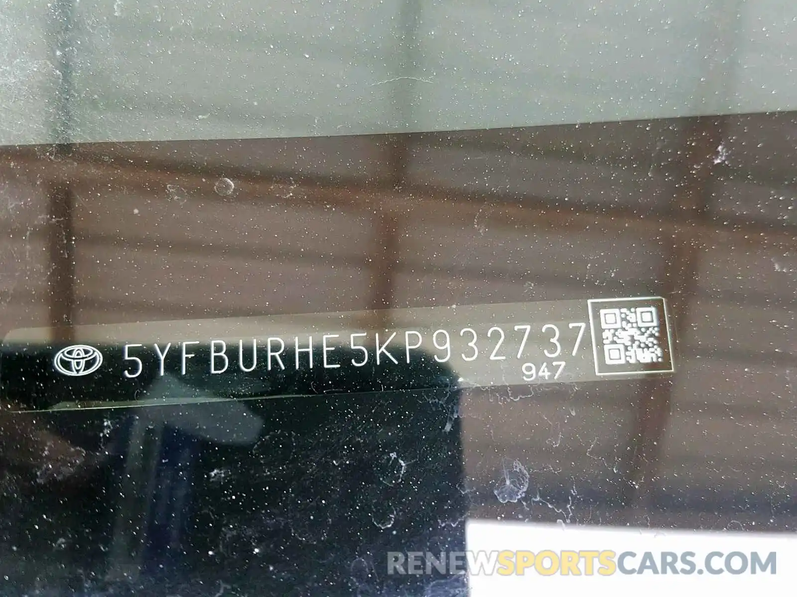 10 Photograph of a damaged car 5YFBURHE5KP932737 TOYOTA COROLLA 2019