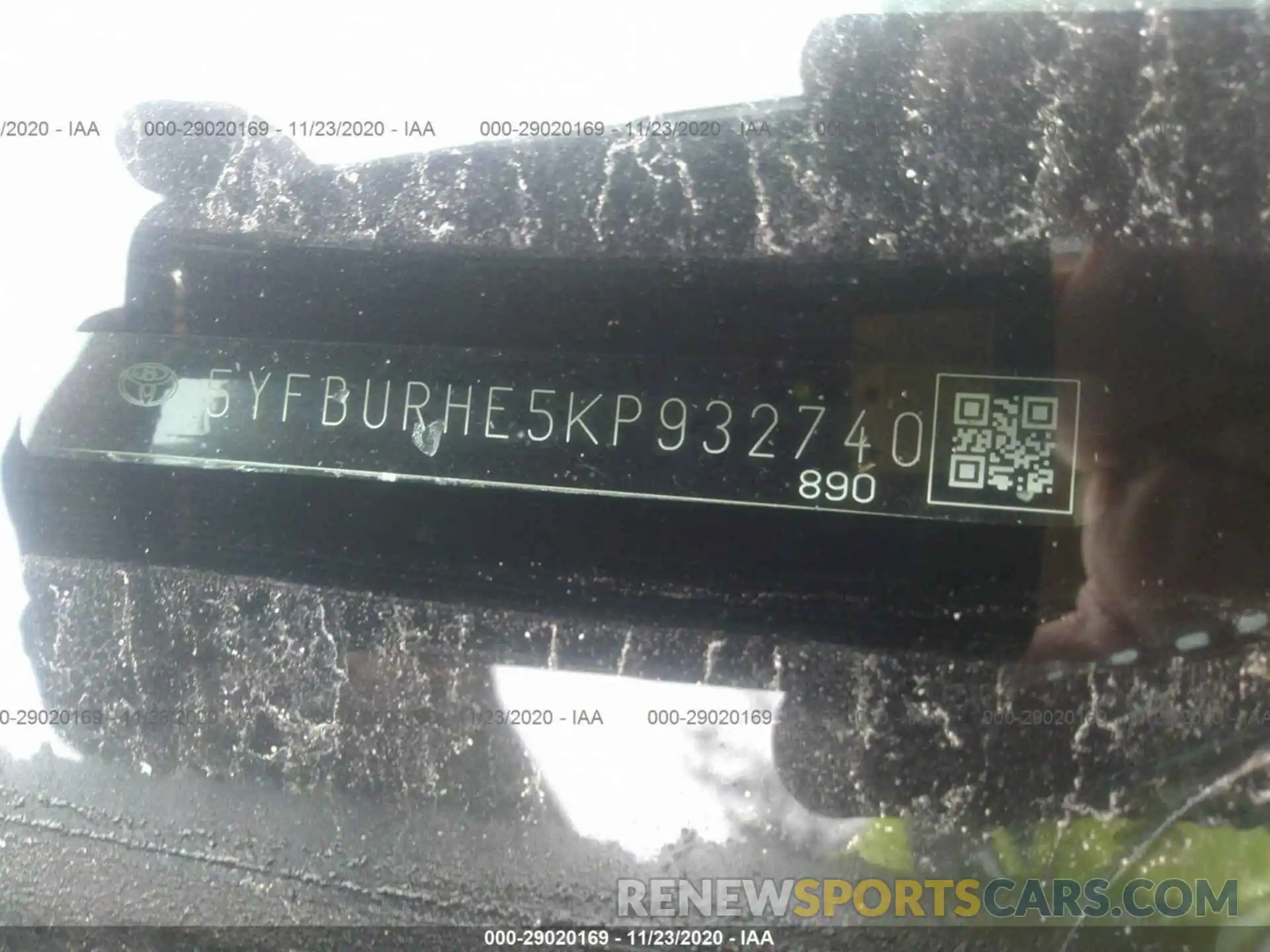 9 Photograph of a damaged car 5YFBURHE5KP932740 TOYOTA COROLLA 2019