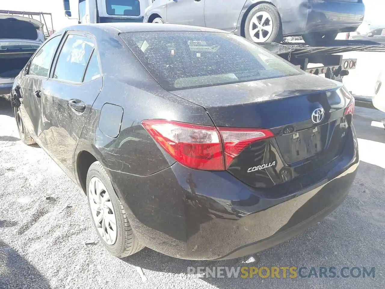 3 Photograph of a damaged car 5YFBURHE5KP932950 TOYOTA COROLLA 2019