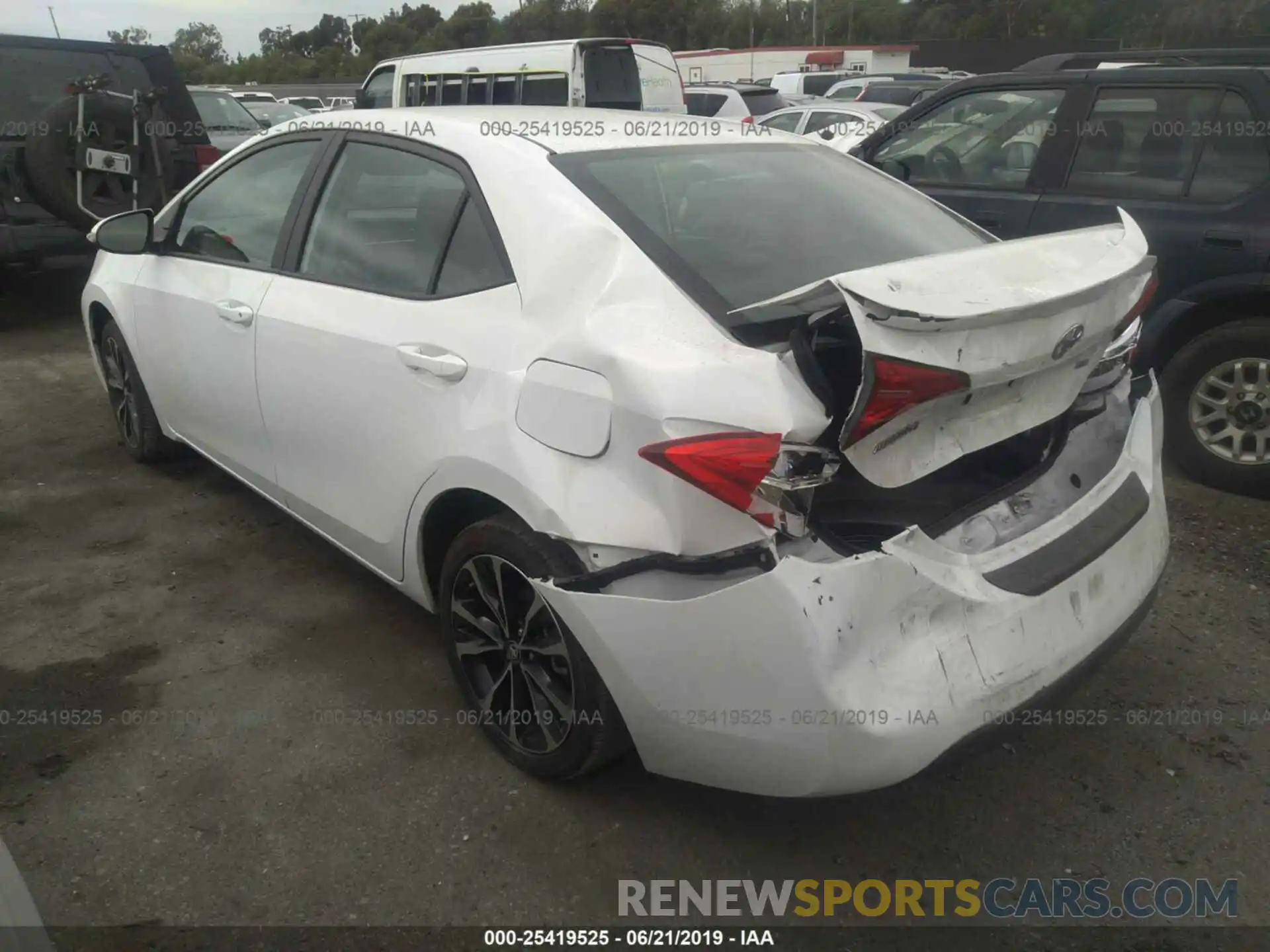 3 Photograph of a damaged car 5YFBURHE5KP933564 TOYOTA COROLLA 2019