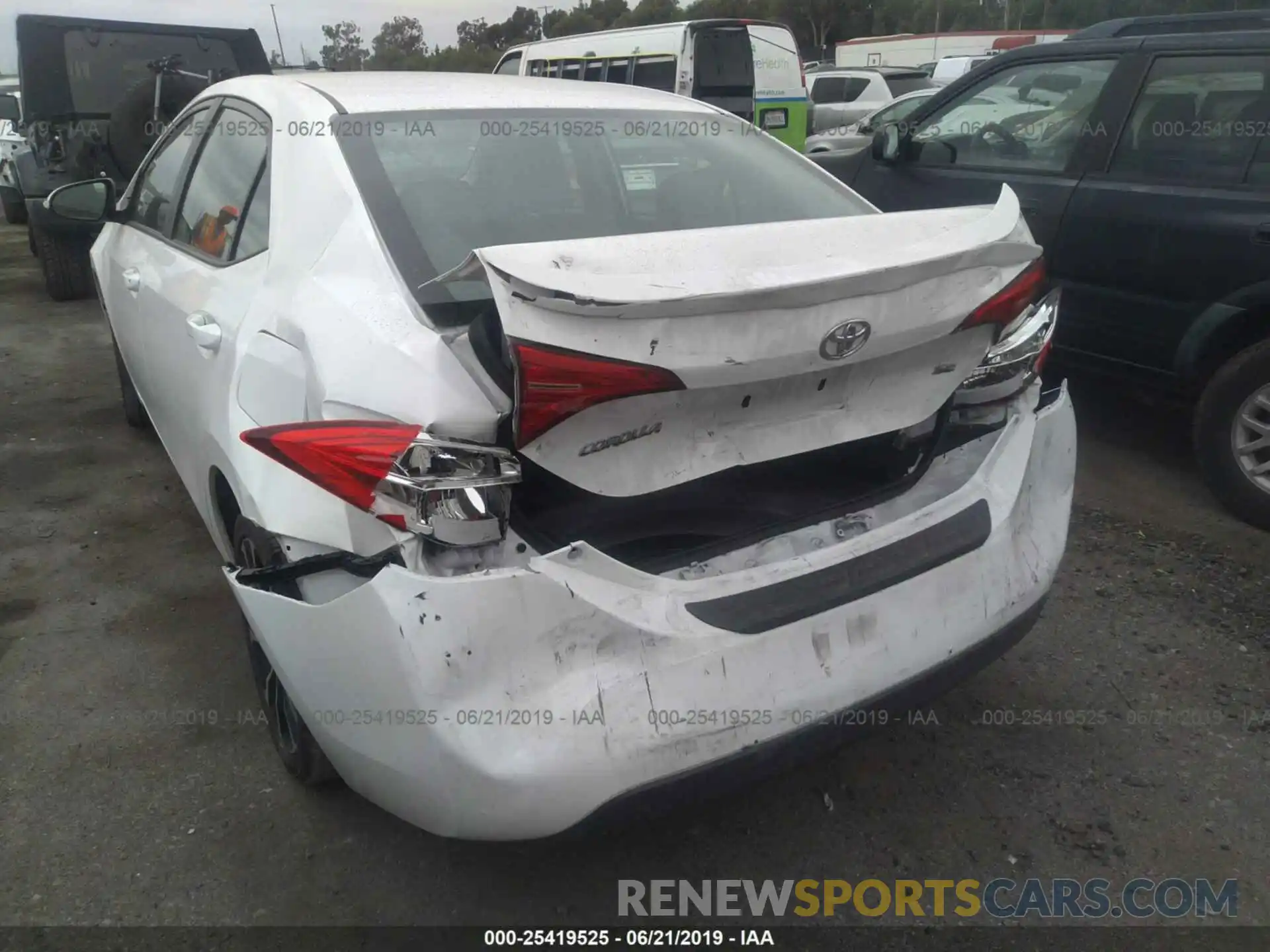 6 Photograph of a damaged car 5YFBURHE5KP933564 TOYOTA COROLLA 2019