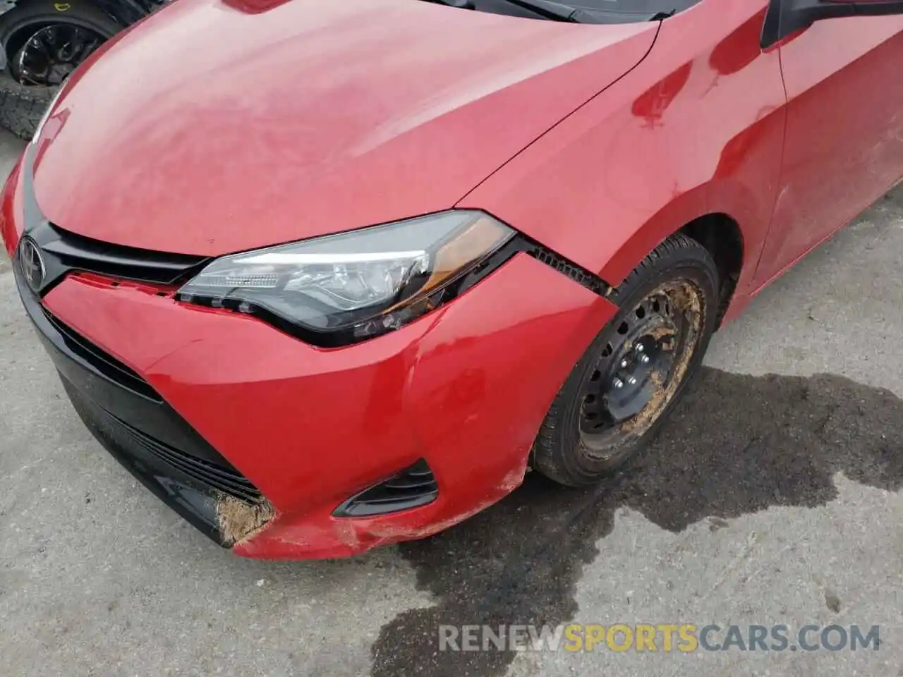 9 Photograph of a damaged car 5YFBURHE5KP935167 TOYOTA COROLLA 2019