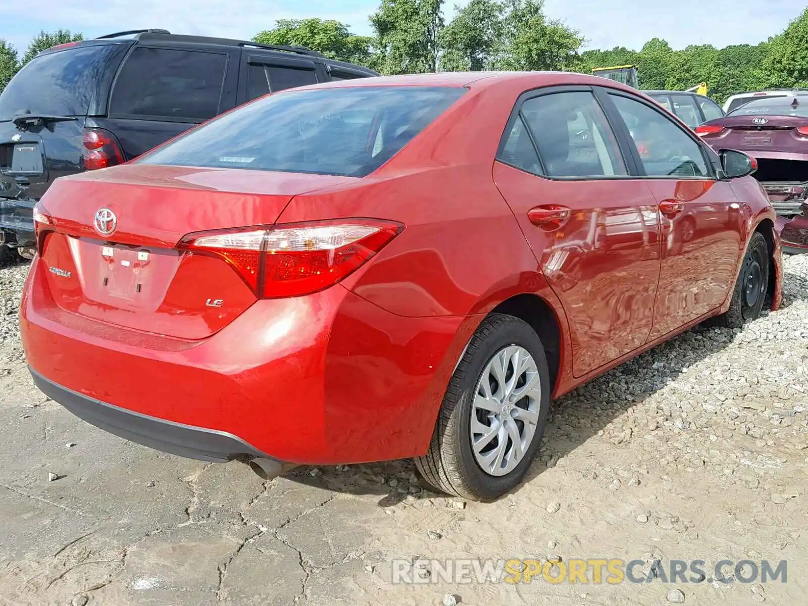 4 Photograph of a damaged car 5YFBURHE5KP935685 TOYOTA COROLLA 2019