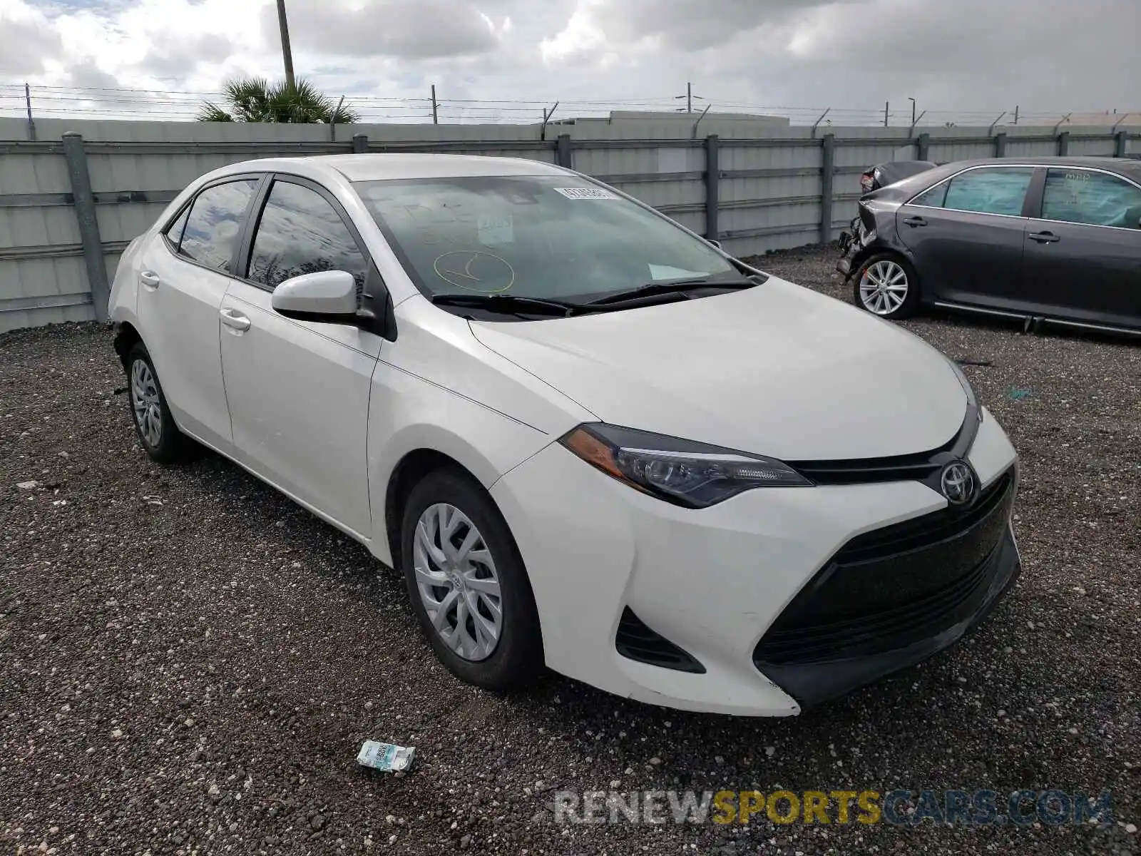 1 Photograph of a damaged car 5YFBURHE5KP936903 TOYOTA COROLLA 2019