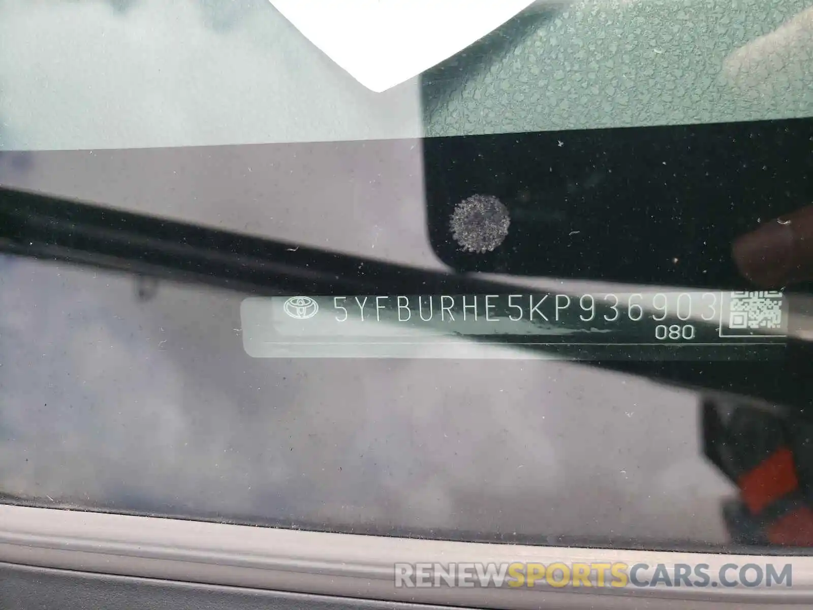 10 Photograph of a damaged car 5YFBURHE5KP936903 TOYOTA COROLLA 2019