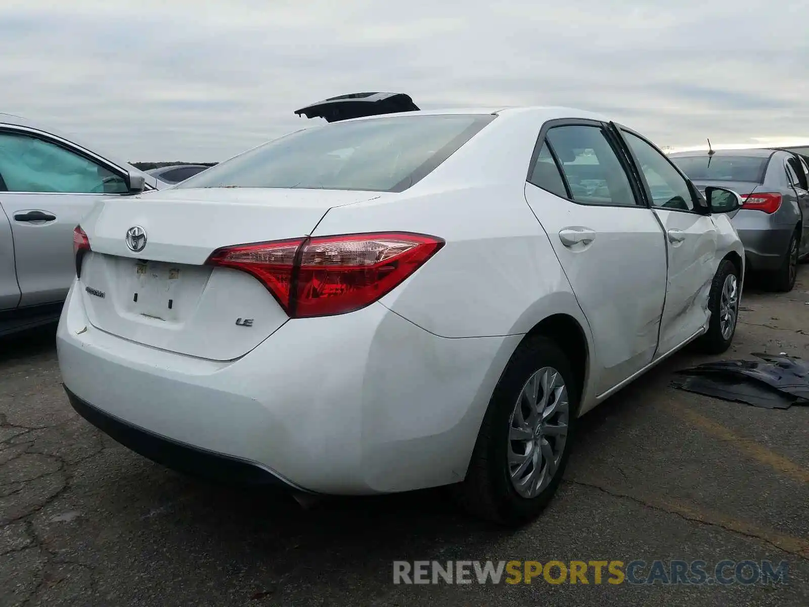 4 Photograph of a damaged car 5YFBURHE5KP937131 TOYOTA COROLLA 2019