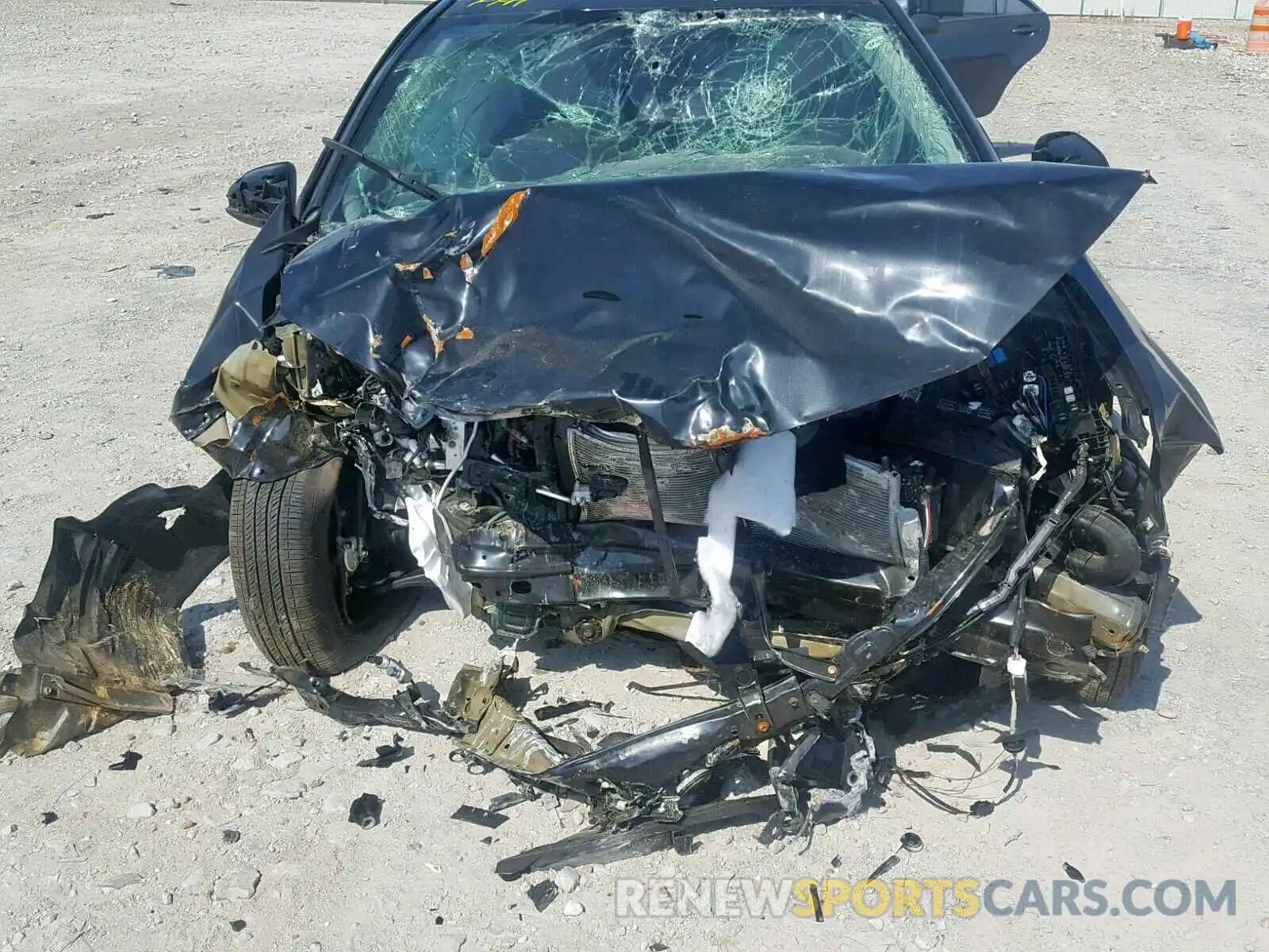 9 Photograph of a damaged car 5YFBURHE5KP937212 TOYOTA COROLLA 2019