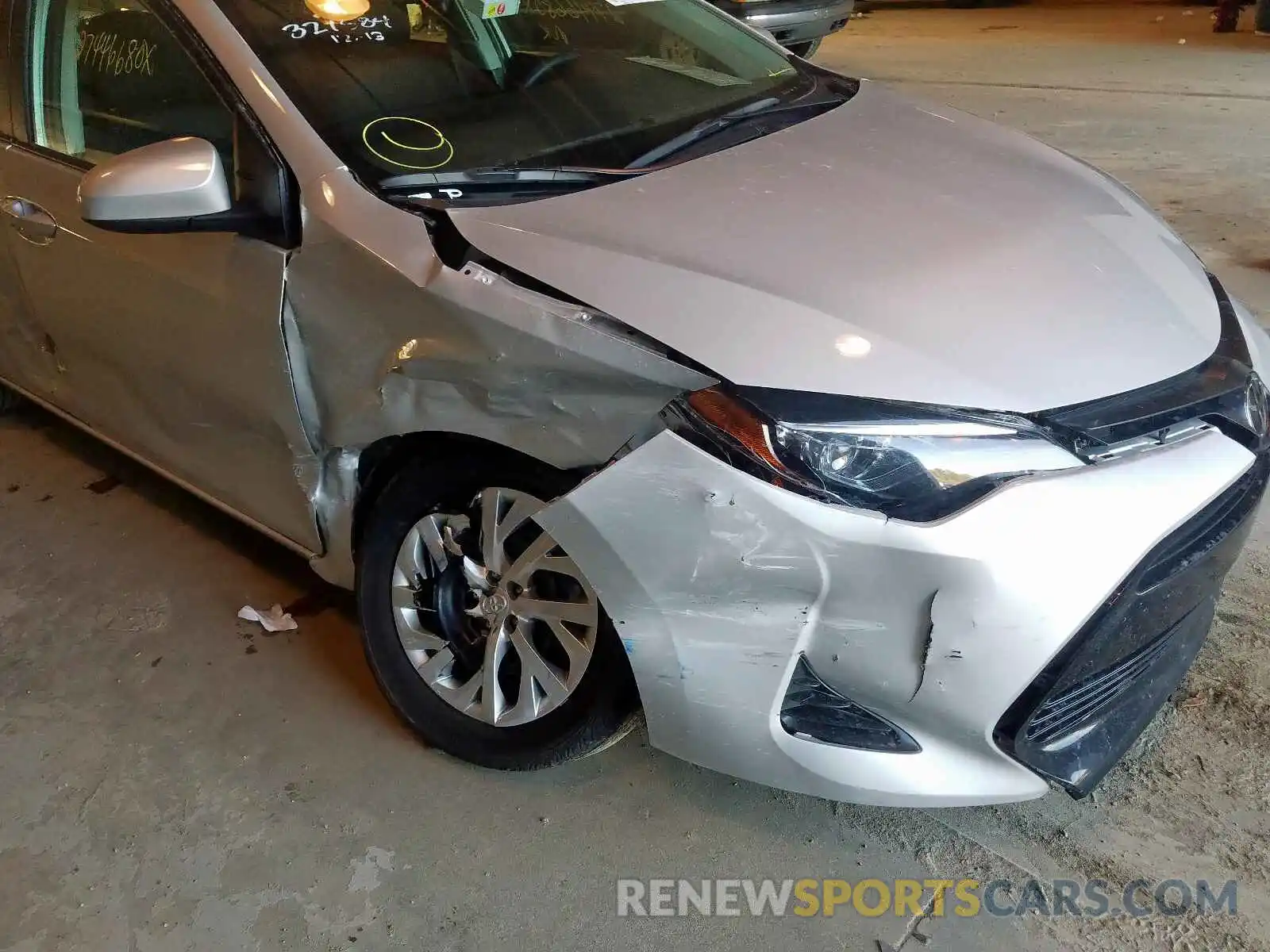 9 Photograph of a damaged car 5YFBURHE5KP937291 TOYOTA COROLLA 2019