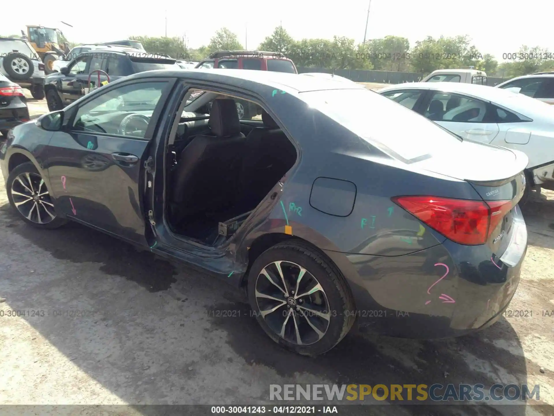 3 Photograph of a damaged car 5YFBURHE5KP937565 TOYOTA COROLLA 2019