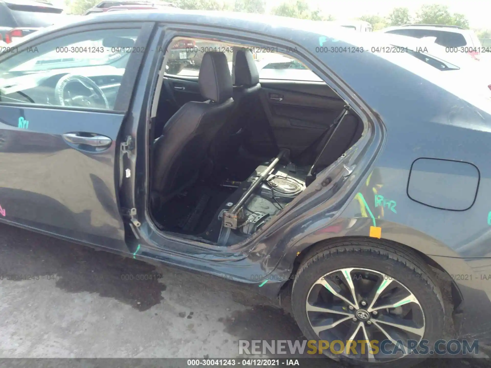 6 Photograph of a damaged car 5YFBURHE5KP937565 TOYOTA COROLLA 2019