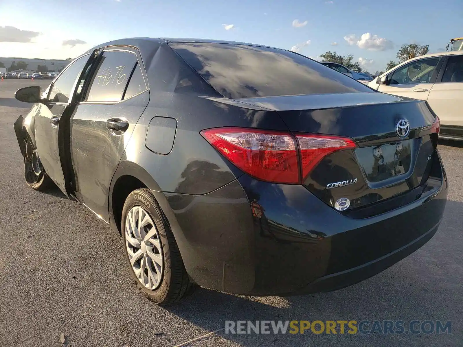 3 Photograph of a damaged car 5YFBURHE5KP938053 TOYOTA COROLLA 2019