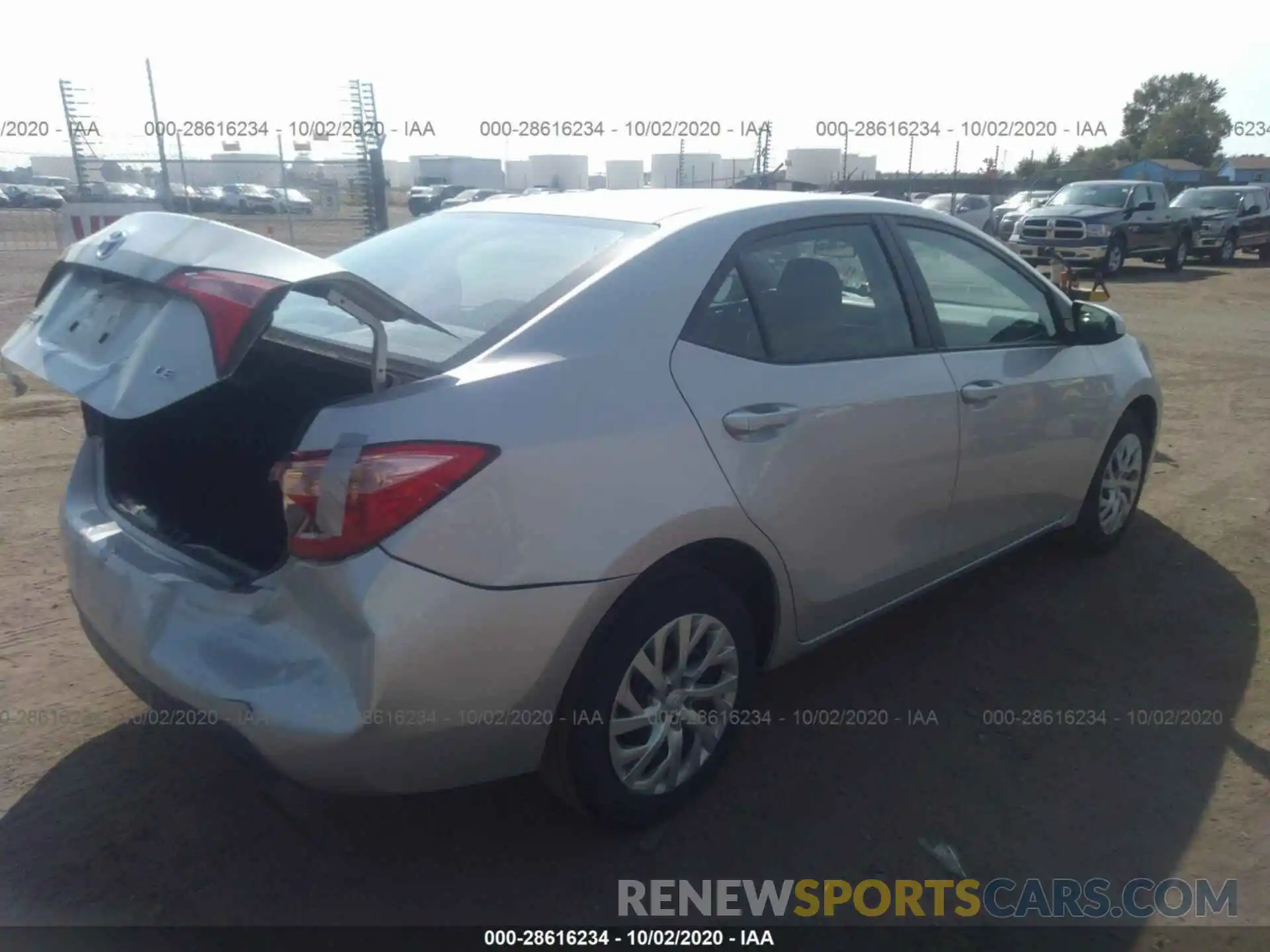 4 Photograph of a damaged car 5YFBURHE5KP938585 TOYOTA COROLLA 2019