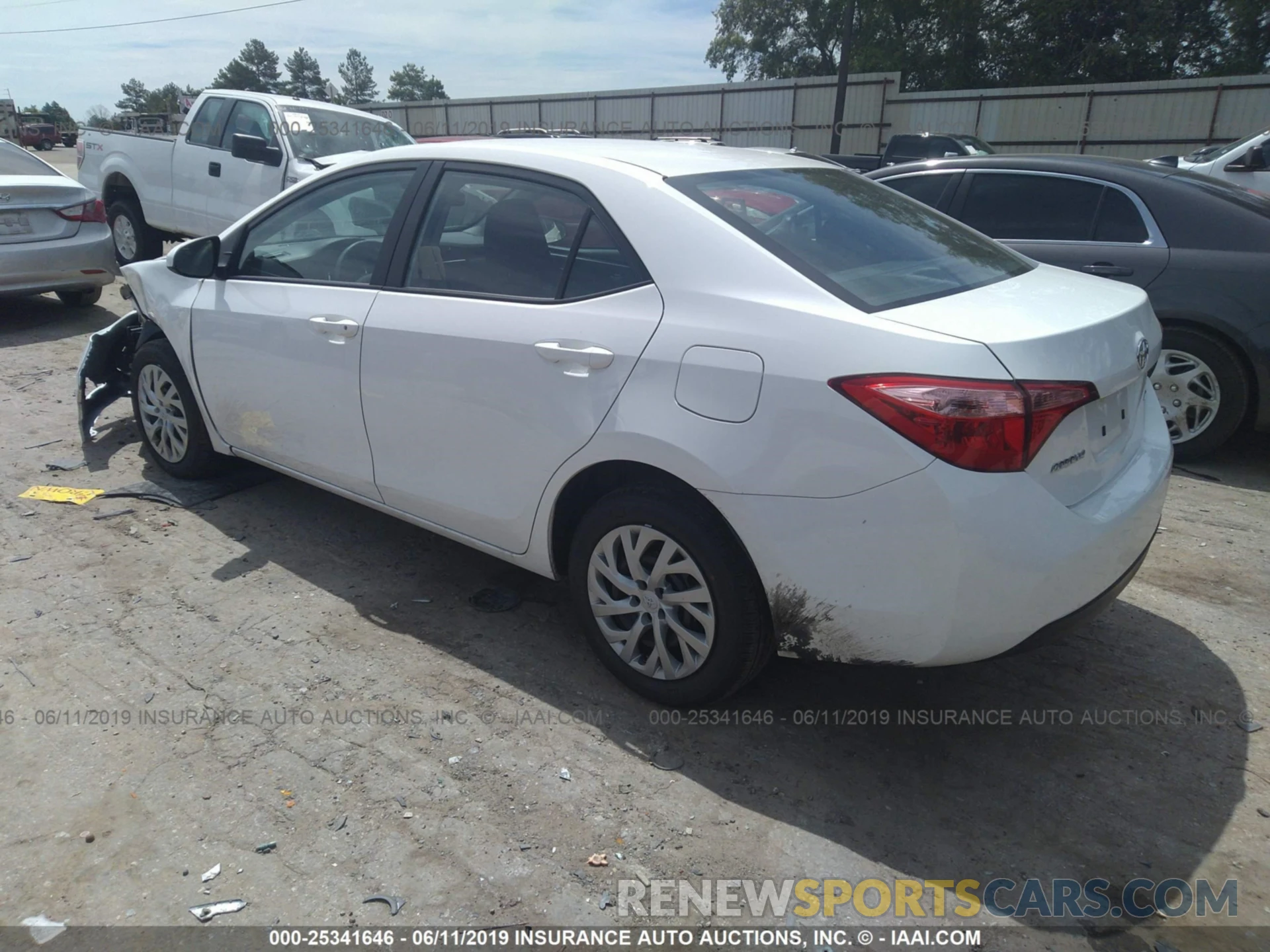 3 Photograph of a damaged car 5YFBURHE5KP938599 TOYOTA COROLLA 2019