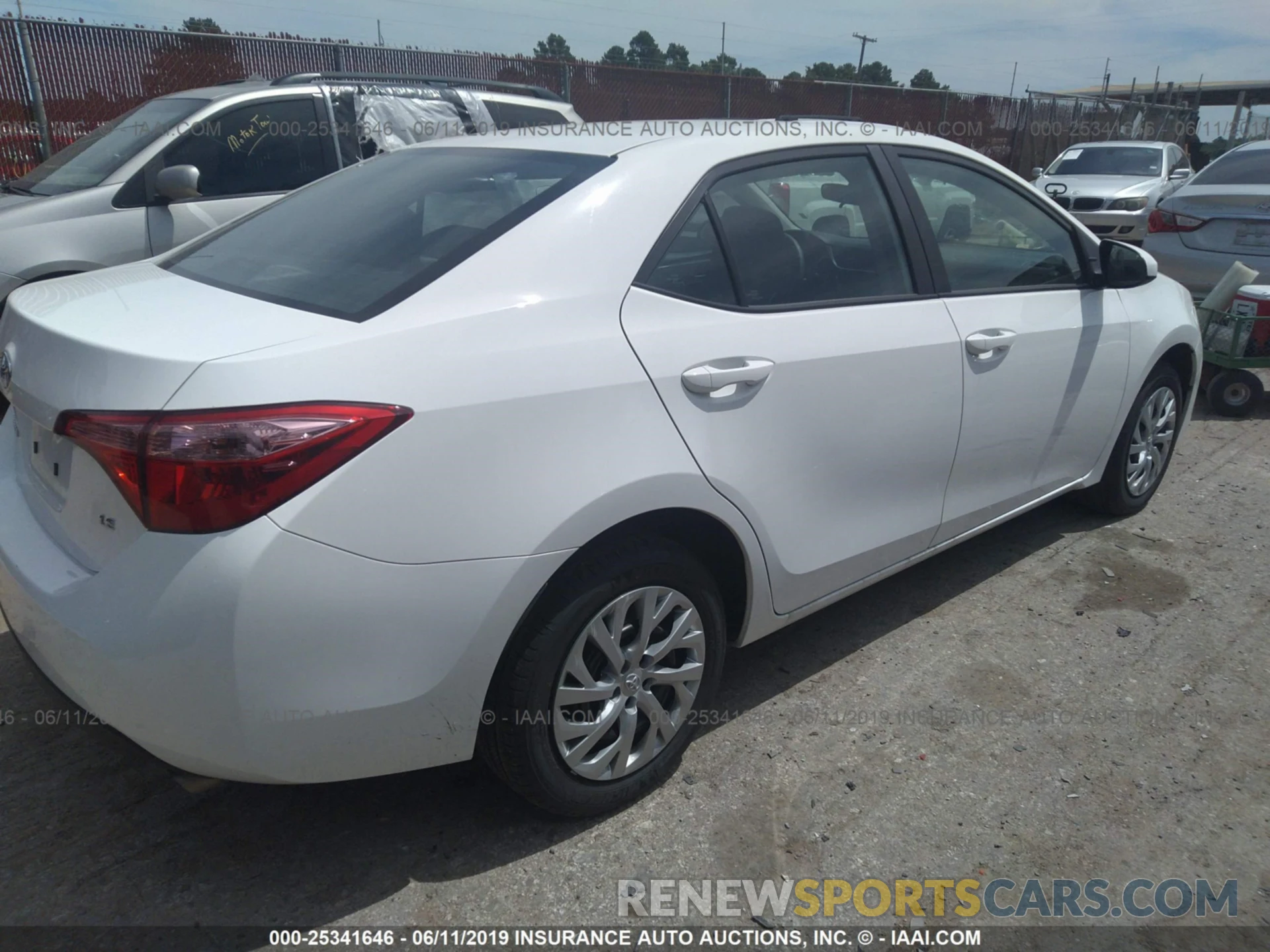 4 Photograph of a damaged car 5YFBURHE5KP938599 TOYOTA COROLLA 2019