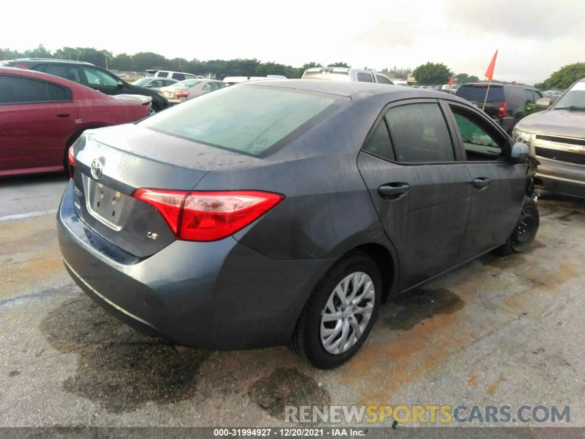 4 Photograph of a damaged car 5YFBURHE5KP938750 TOYOTA COROLLA 2019