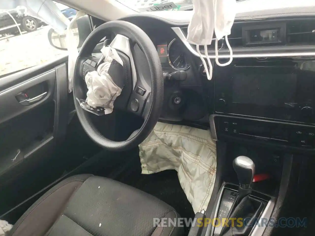 9 Photograph of a damaged car 5YFBURHE5KP939347 TOYOTA COROLLA 2019