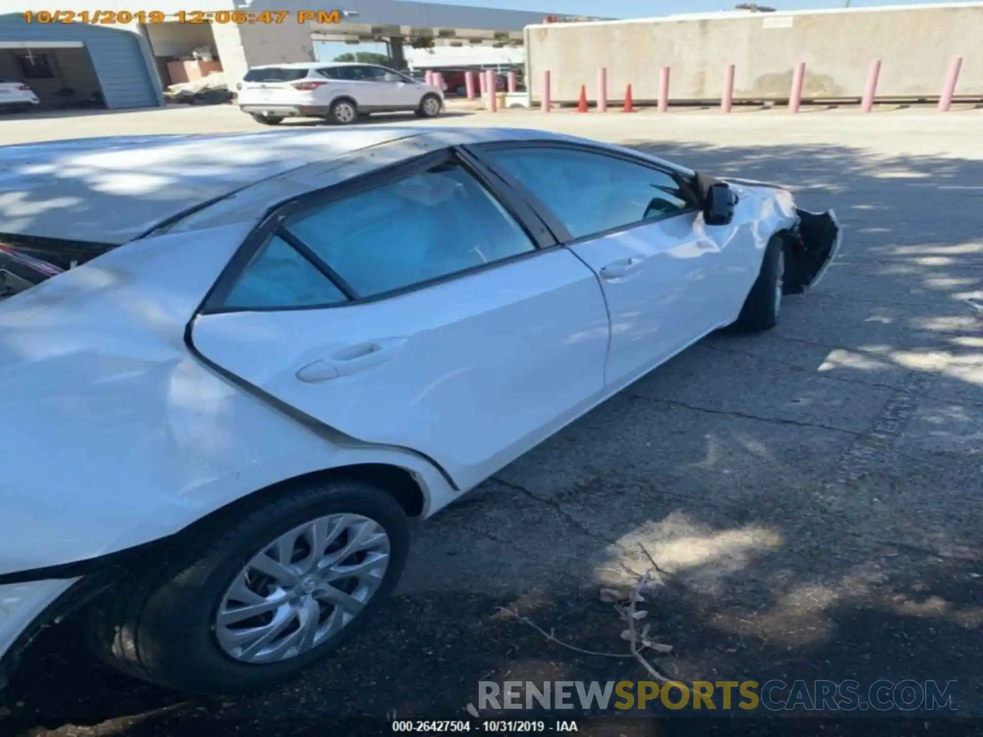 16 Photograph of a damaged car 5YFBURHE5KP939610 TOYOTA COROLLA 2019