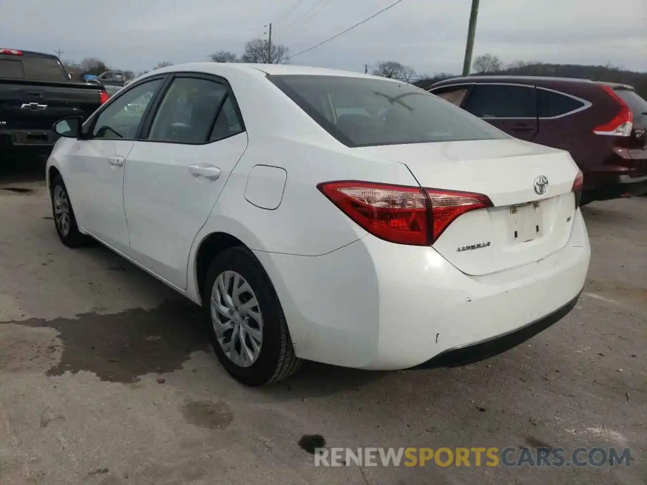 3 Photograph of a damaged car 5YFBURHE5KP939820 TOYOTA COROLLA 2019