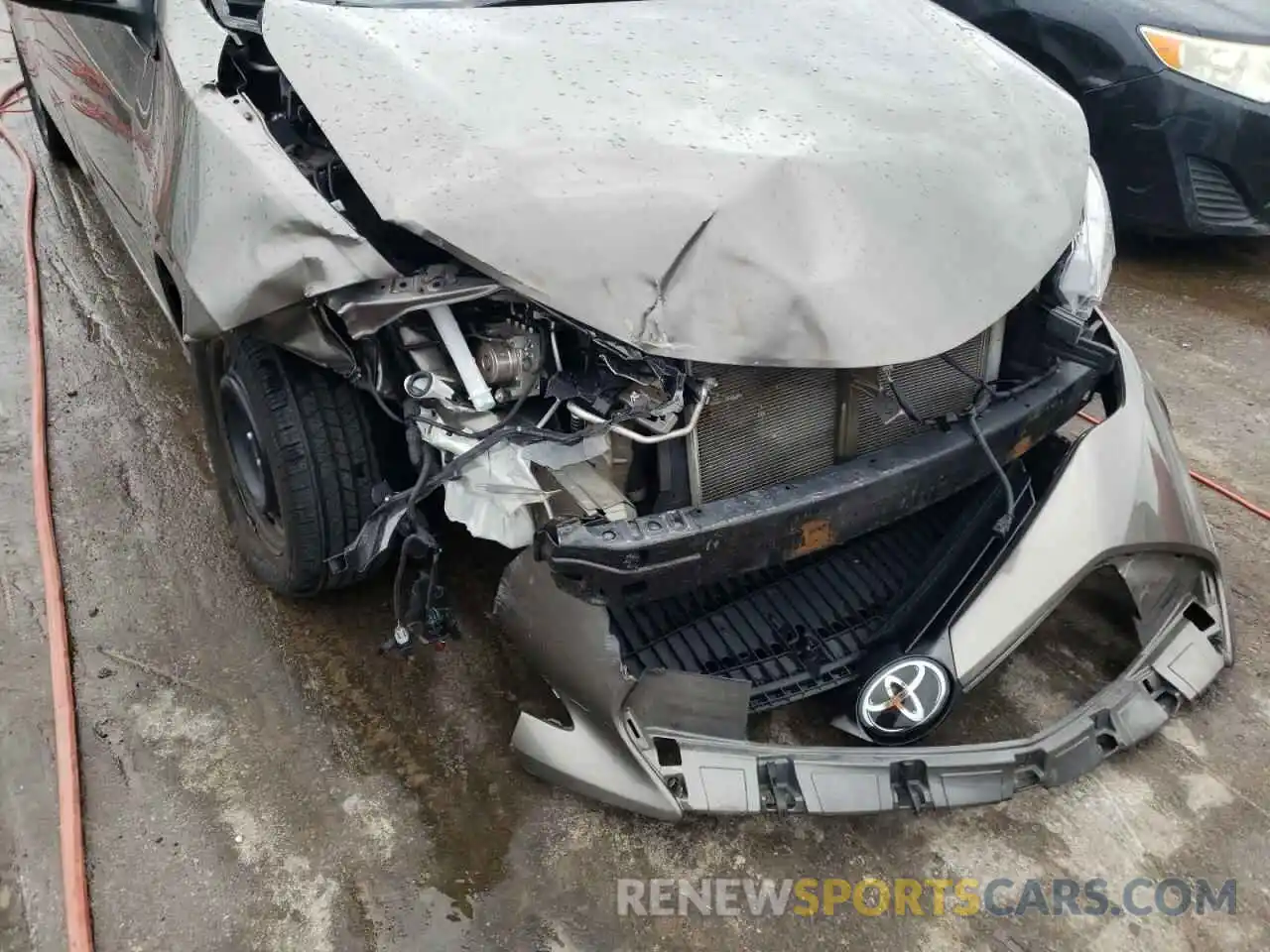 9 Photograph of a damaged car 5YFBURHE5KP939901 TOYOTA COROLLA 2019