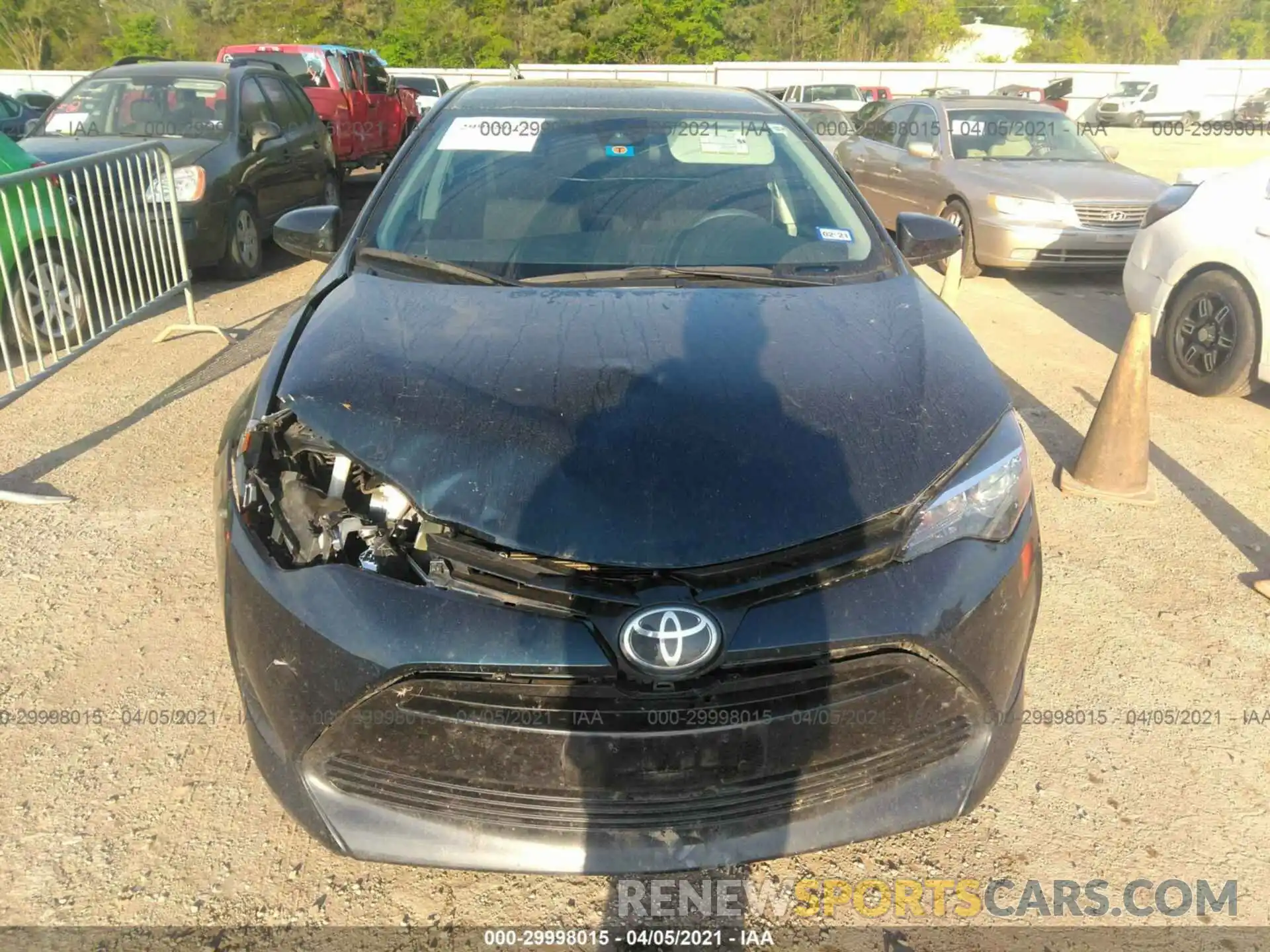 6 Photograph of a damaged car 5YFBURHE5KP940241 TOYOTA COROLLA 2019